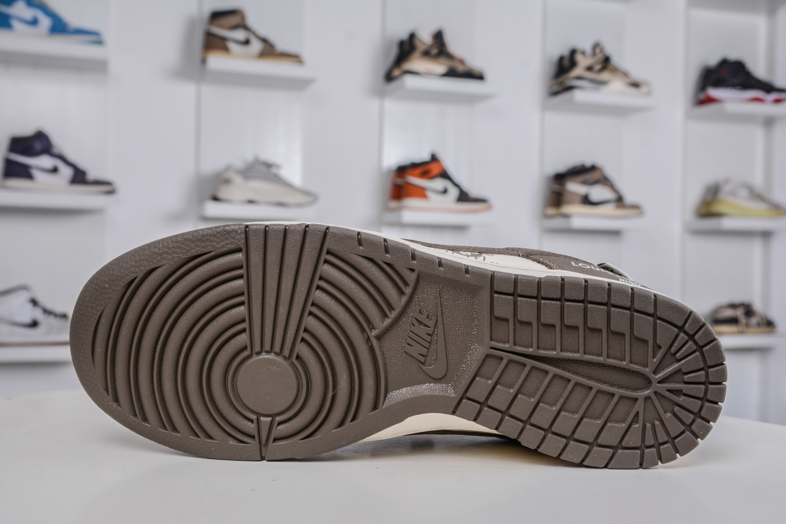 270 Nike SB Dunk Low x Louis VuittLV联名-米白奶茶 XD1588-239