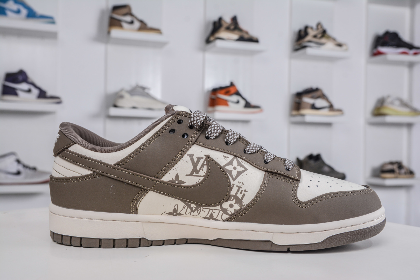 270 Nike SB Dunk Low x Louis VuittLV联名-米白奶茶 XD1588-239