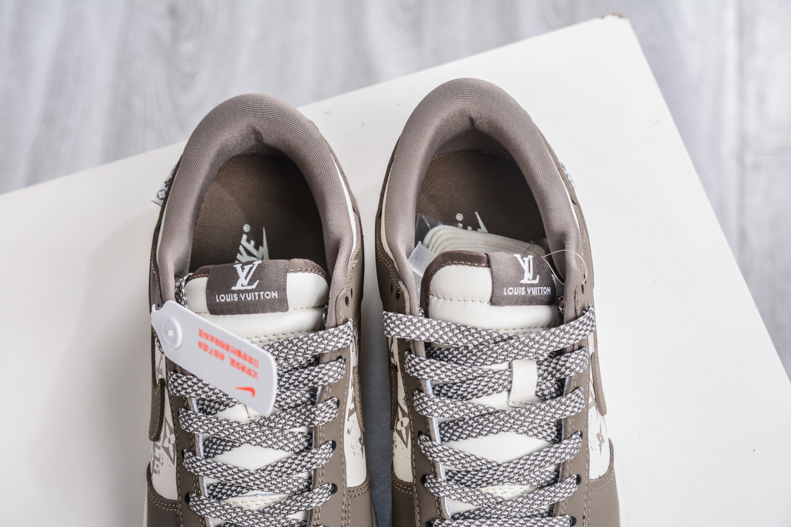 270 Nike SB Dunk Low x Louis VuittLV联名-米白奶茶 XD1588-239