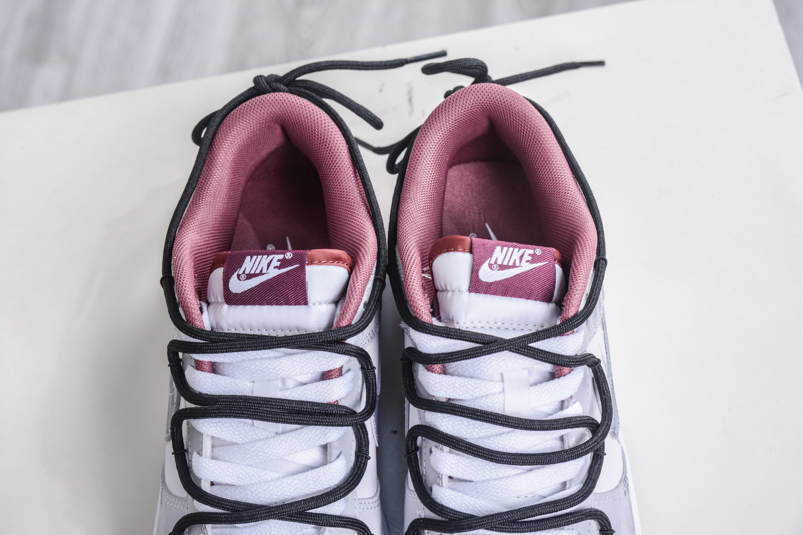 270 Nike Dunk Low 城市废墟 废土风 此款鞋身选用灰白基调 DV0833-112