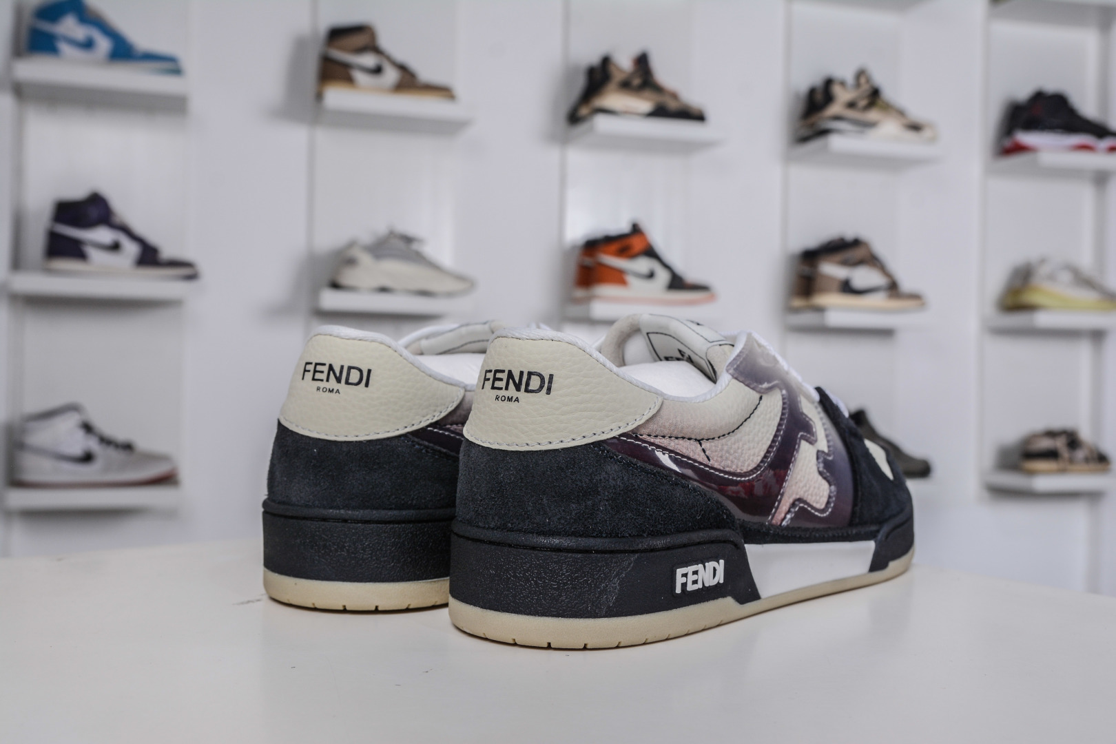 350 广东原装高端品质 FENDI芬迪 Match 圆头厚底 低帮板鞋 Fendi芬迪情侣款休闲鞋
