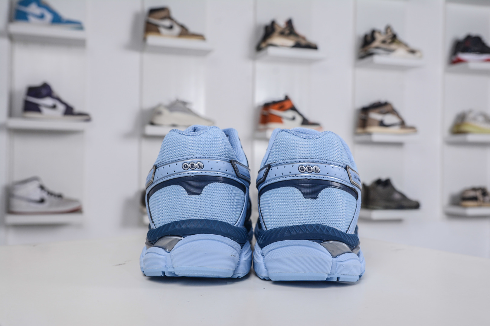 200 Asics Gel-Cumulus 16 亚瑟士复古时尚缓震运动跑步鞋 1203A733-400