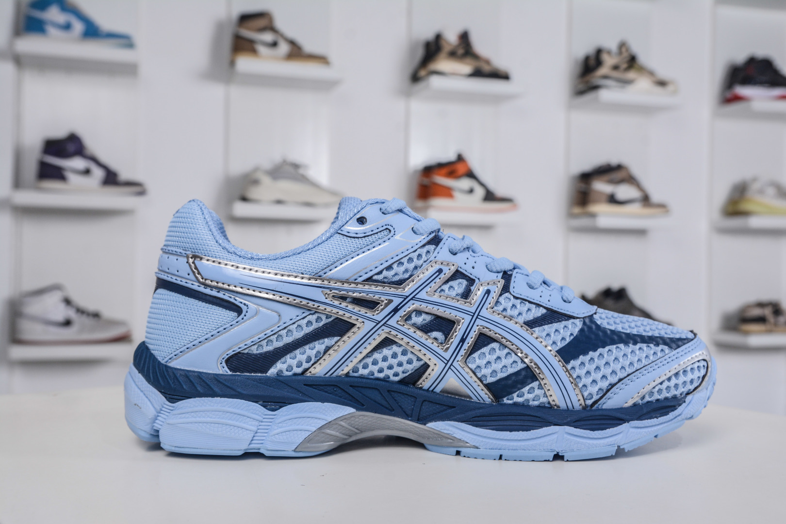 200 Asics Gel-Cumulus 16 亚瑟士复古时尚缓震运动跑步鞋 1203A733-400