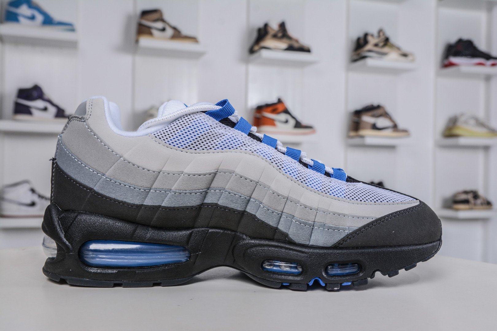 260 NK Air Max 95 复古减震气垫跑鞋 IM7410-100