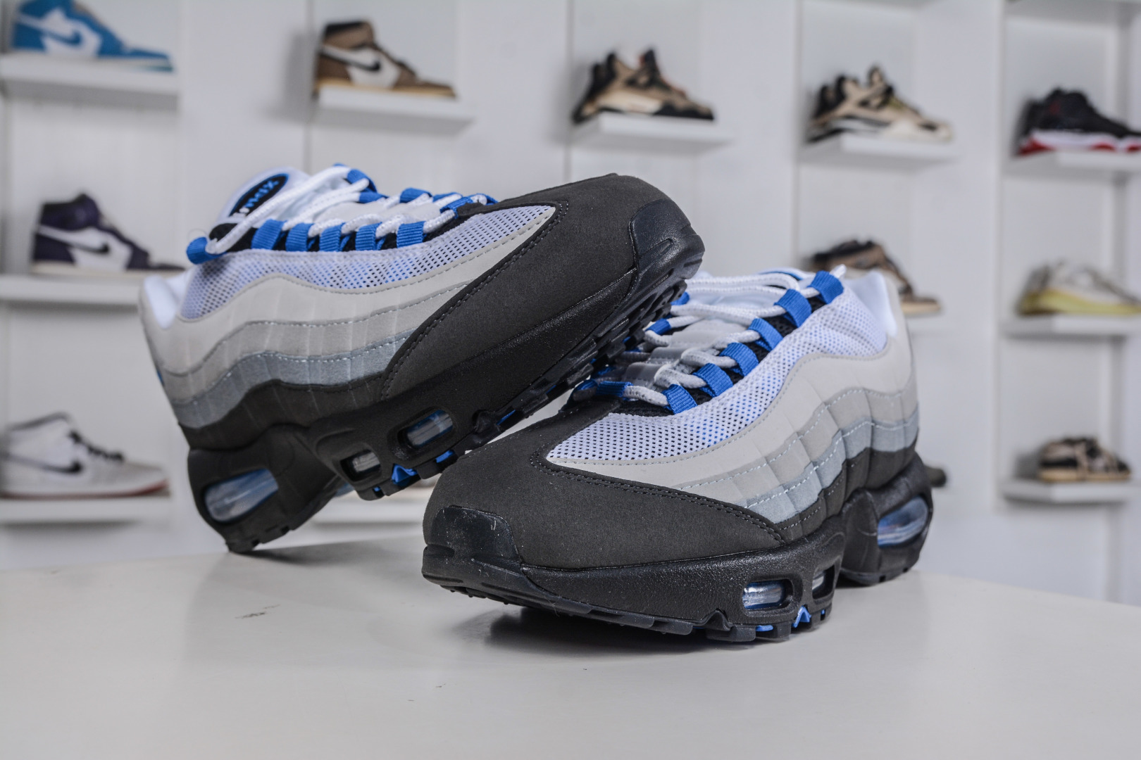 260 NK Air Max 95 复古减震气垫跑鞋 IM7410-100