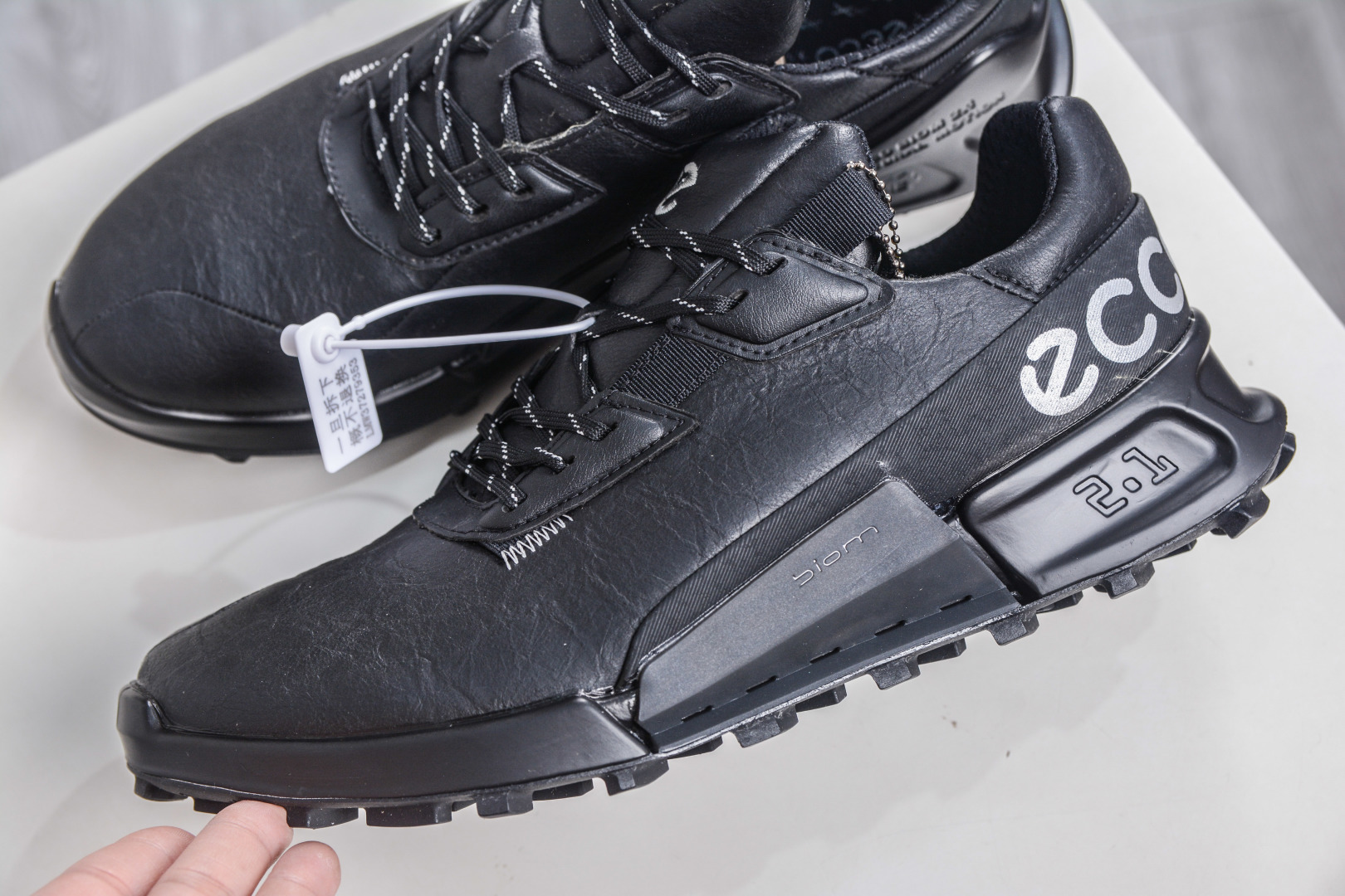 300 ECCO爱步男款跑步鞋 防滑缓震透气运动鞋健步BIOM2.1越野系列