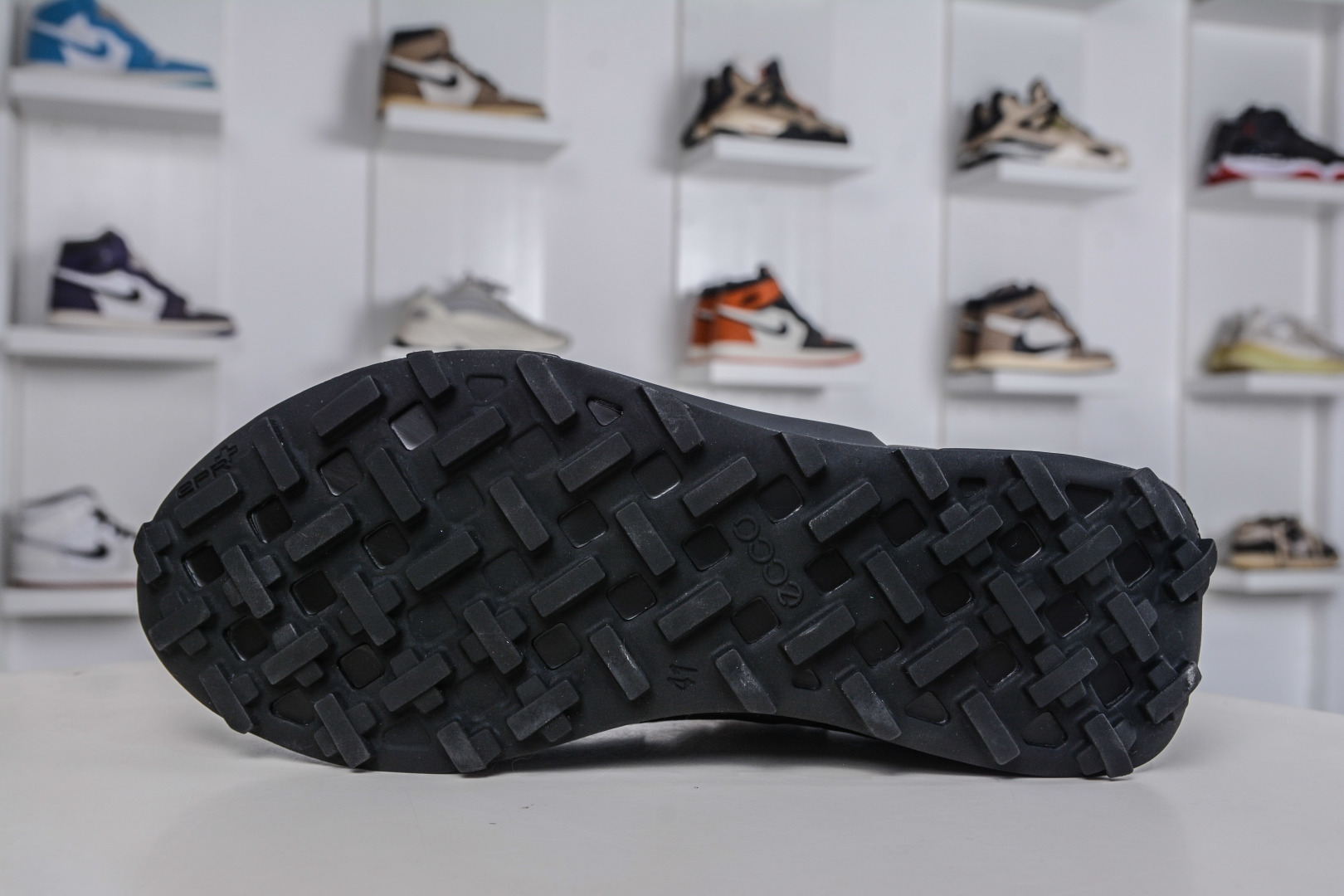 300 ECCO爱步男款跑步鞋 防滑缓震透气运动鞋健步BIOM2.1越野系列