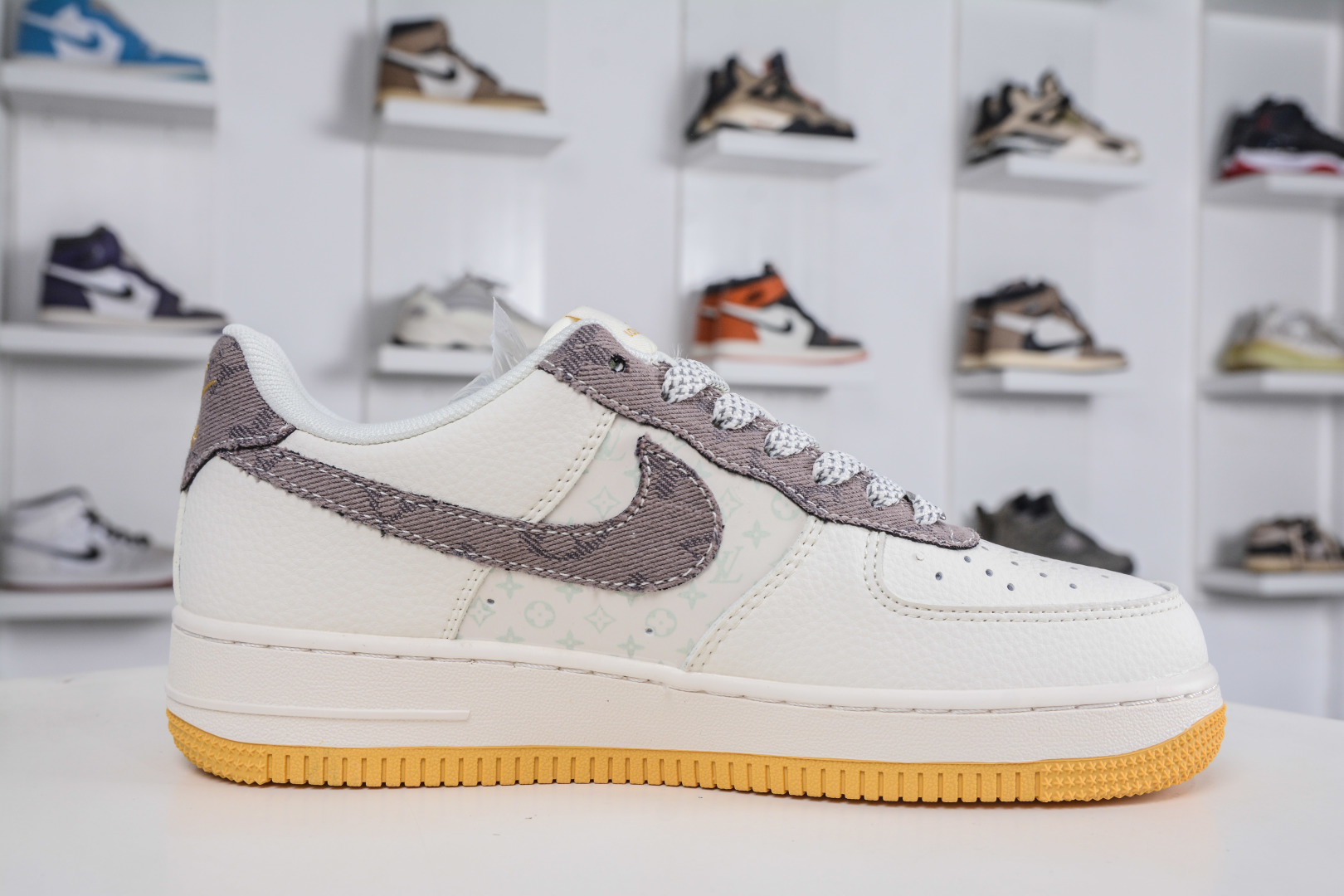 260 Nike Air Force 1 Low 07 x Louis VuittLV联名-米棕黄 QW5606-262
