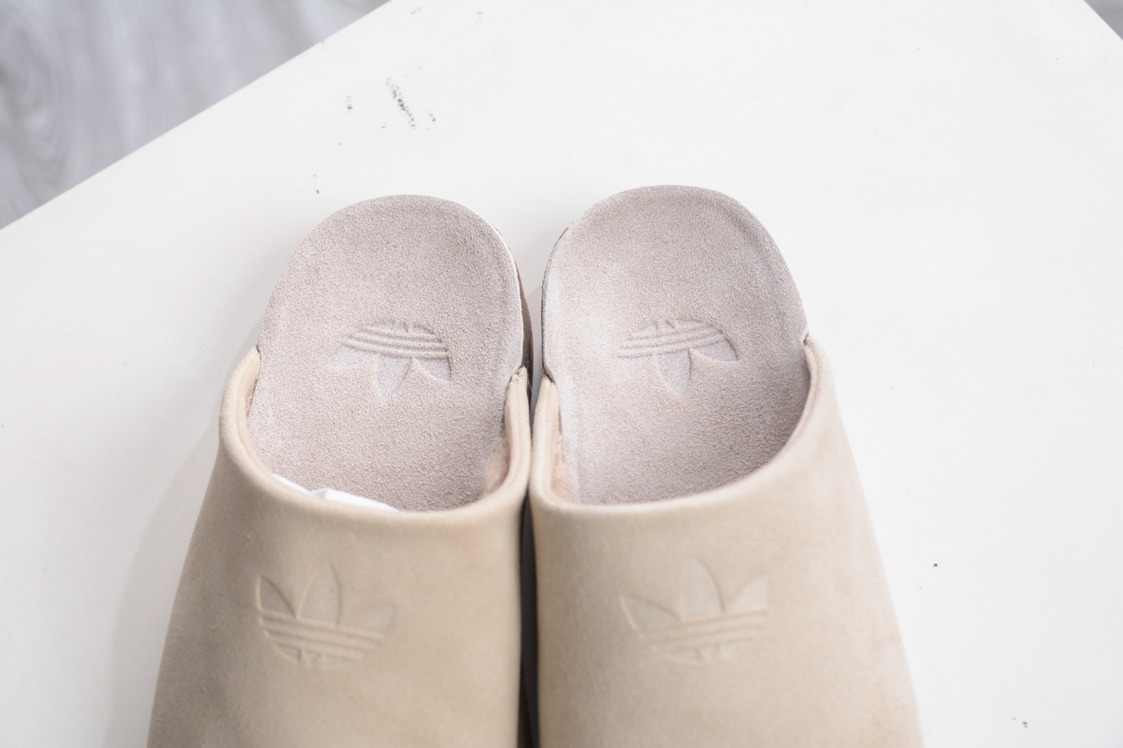 180 adidoriginals Adimule 棕色 勃肯系 防磨防滑包头拖鞋 JP8730