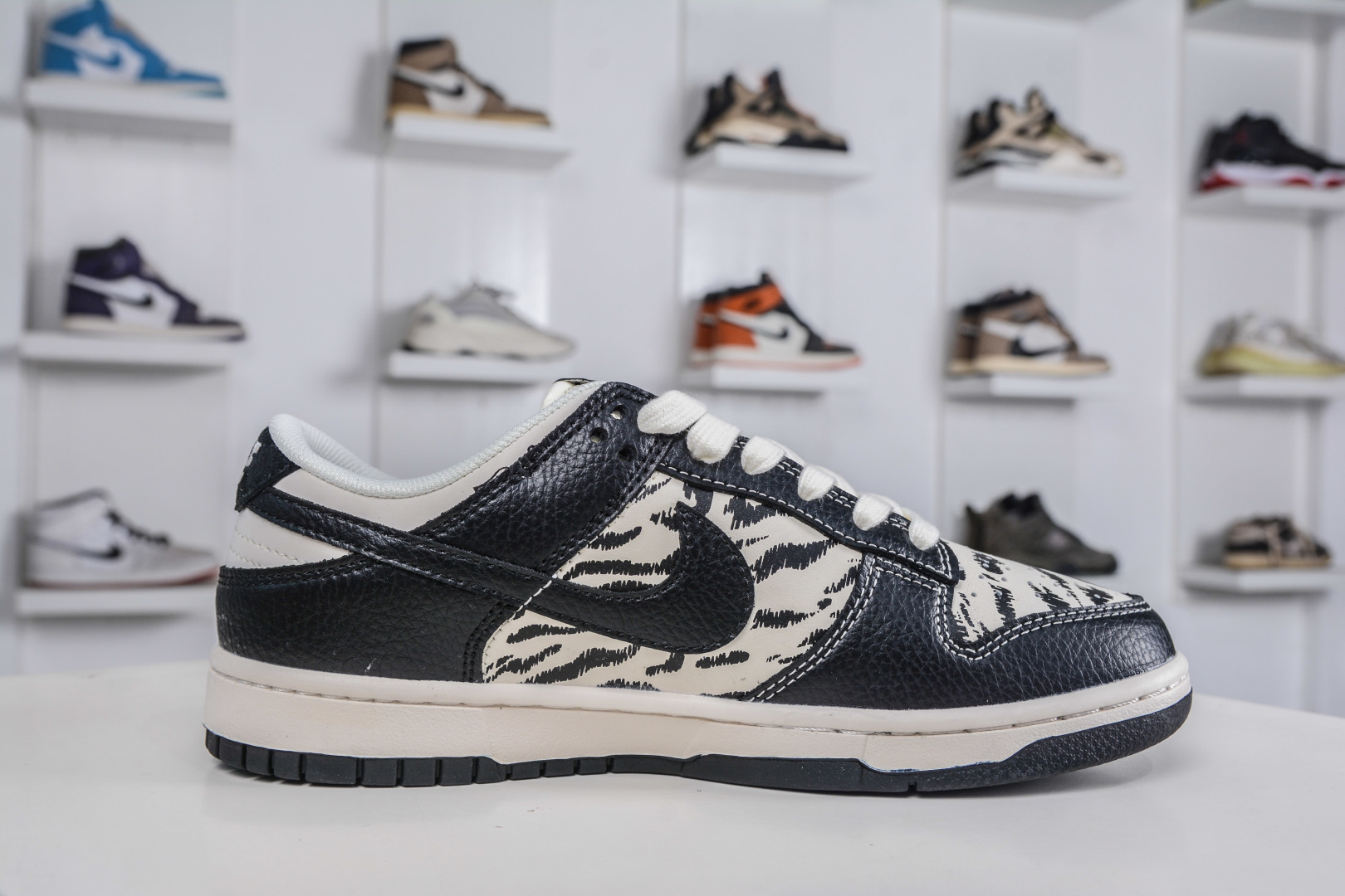 270 Nike SB Dunk Low x The North Face 北面联名-米黑涂鸦 QW5836-028