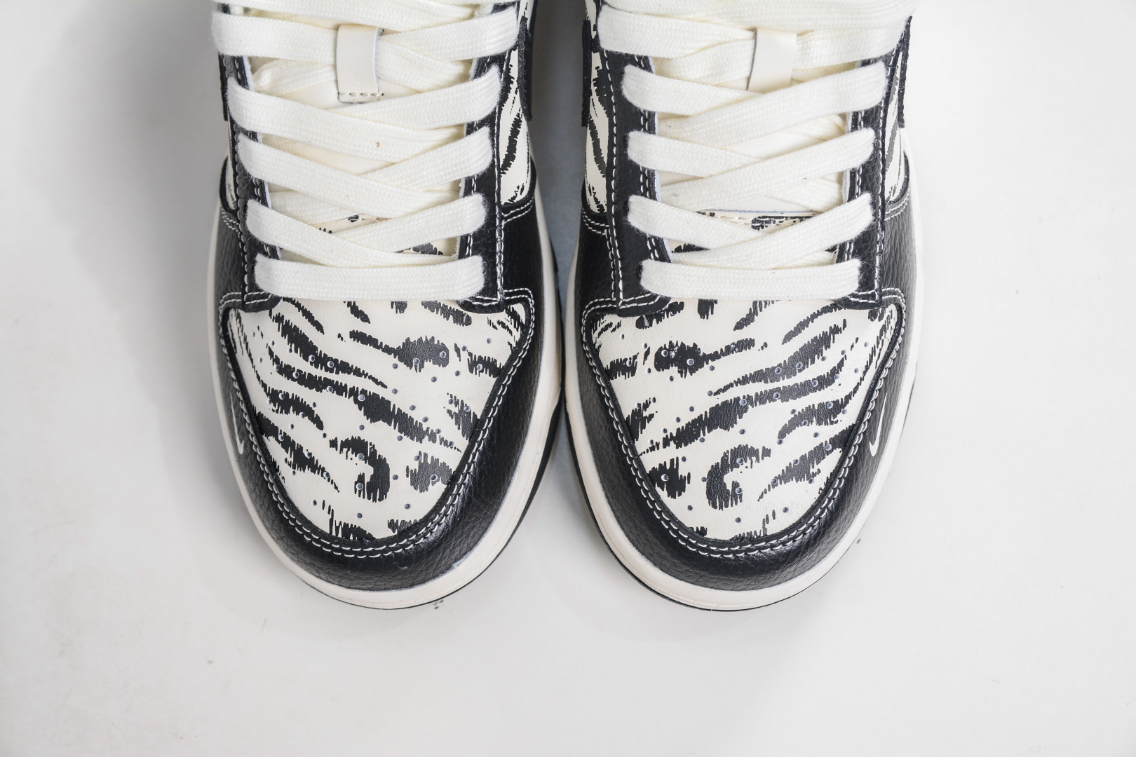 270 Nike SB Dunk Low x The North Face 北面联名-米黑涂鸦 QW5836-028