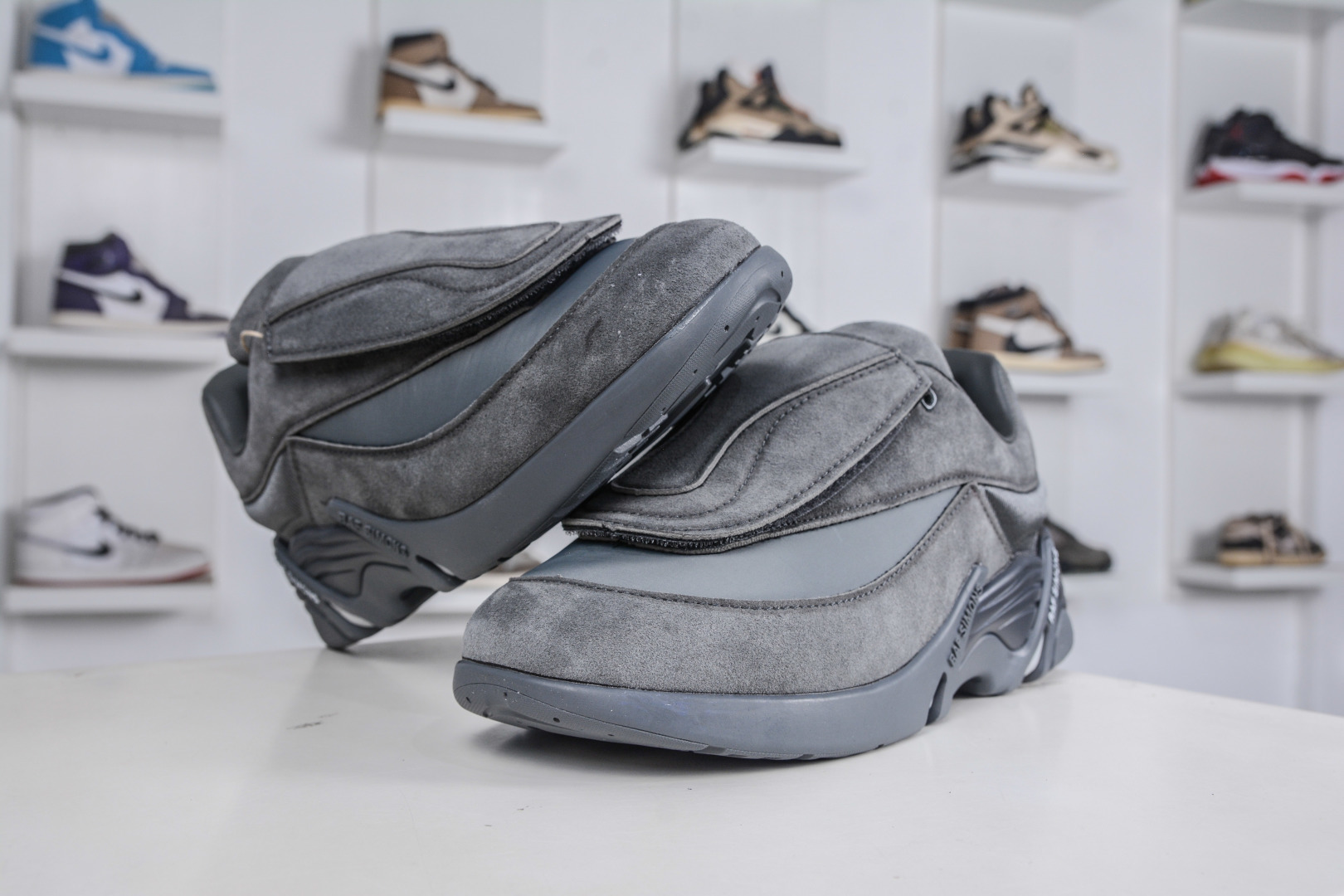 260 RAF SIMONS CYLON-21 潮流运动 圆头系带 低帮休闲鞋采用光滑皮革 HR740001L-2959