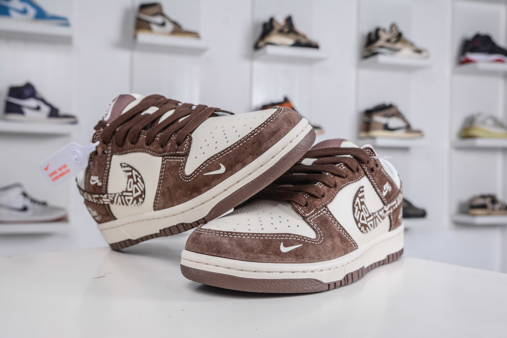 270 Nike SB Dunk Low x NIKE 耐克联名-白棕猪八革 XD1588-240