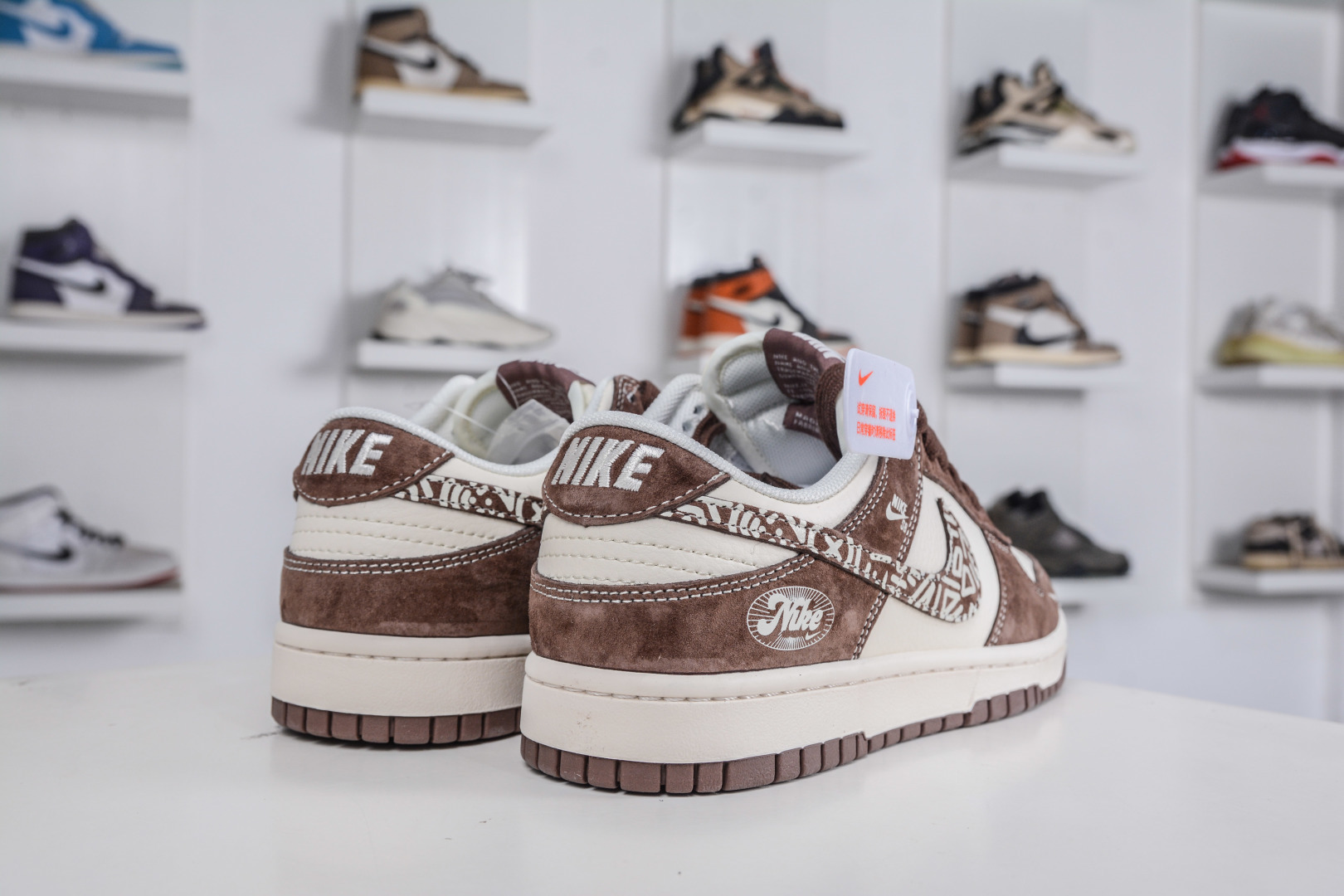 270 Nike SB Dunk Low x NIKE 耐克联名-白棕猪八革 XD1588-240