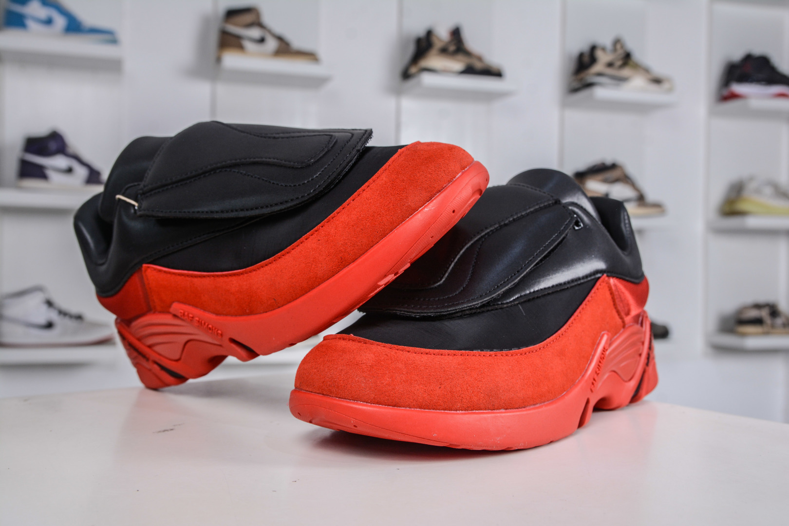 260 RAF SIMONS CYLON-21 潮流运动 圆头系带 低帮休闲鞋采用光滑皮革 HR740001S-0178