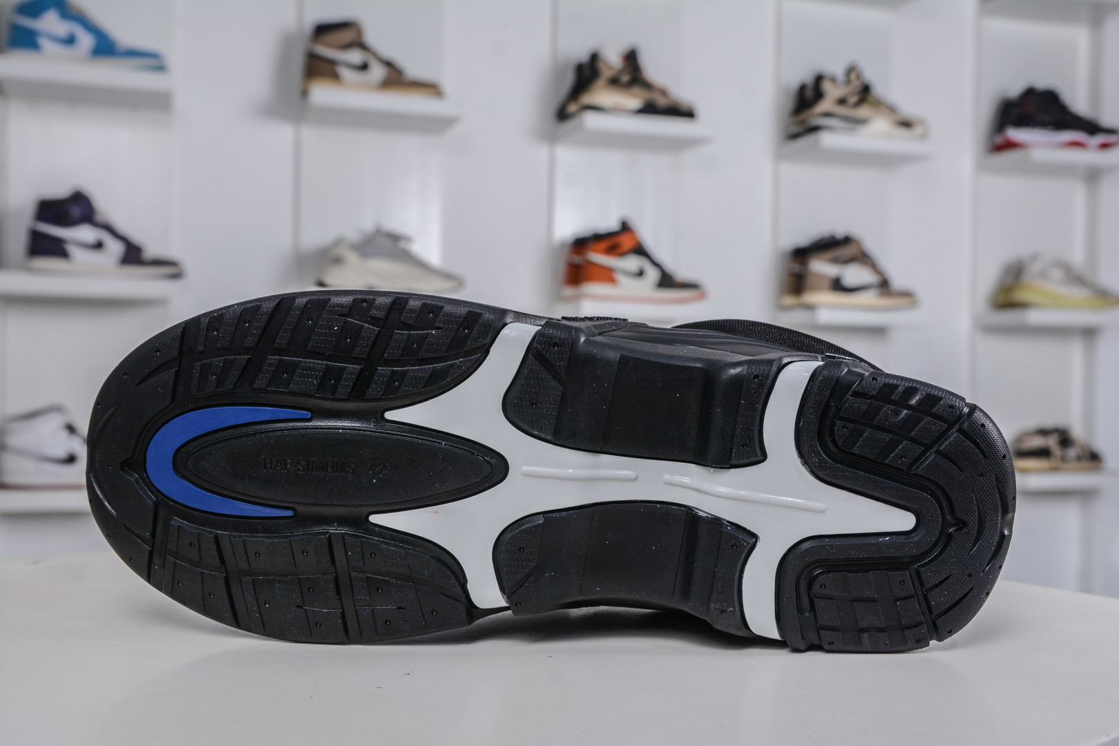 260 RAF SIMONS CYLON-21 潮流运动 圆头系带 低帮休闲鞋采用光滑皮革 HR740001S-0062