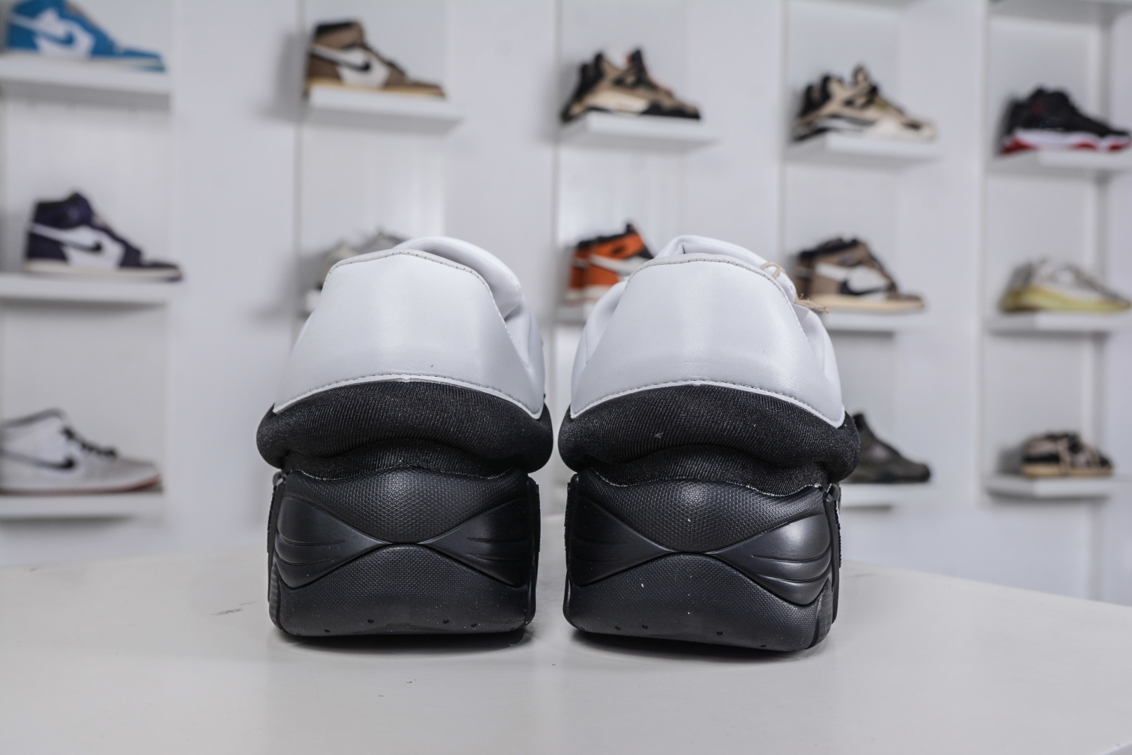 260 RAF SIMONS CYLON-21 潮流运动 圆头系带 低帮休闲鞋采用光滑皮革 HR740001S-0062