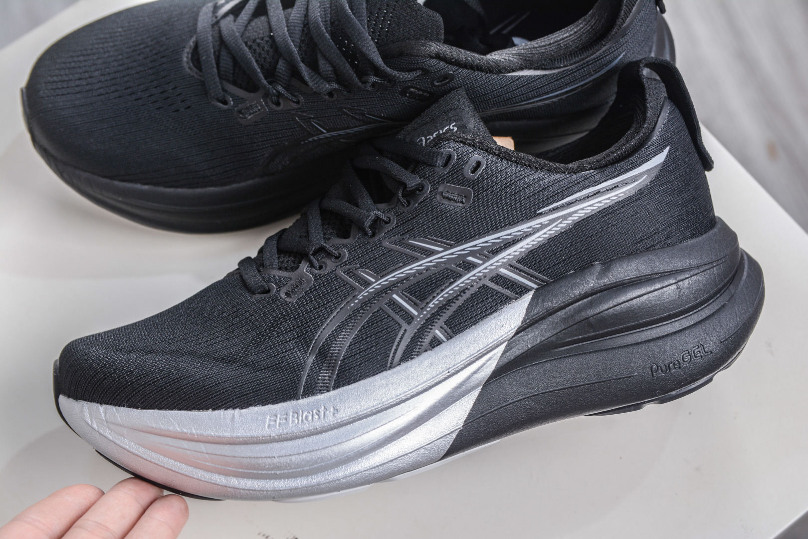 190 Asics GEL-Nimbus 28 亚瑟士缓震跑鞋 1011C491-001