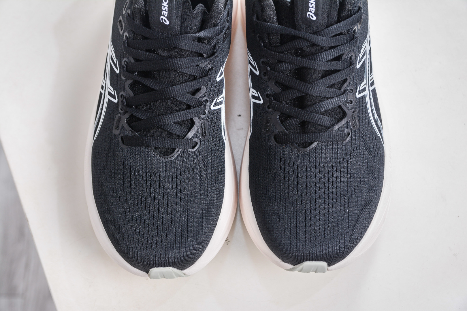 190 Asics GEL-Nimbus 28 亚瑟士缓震跑鞋 1011C491-020