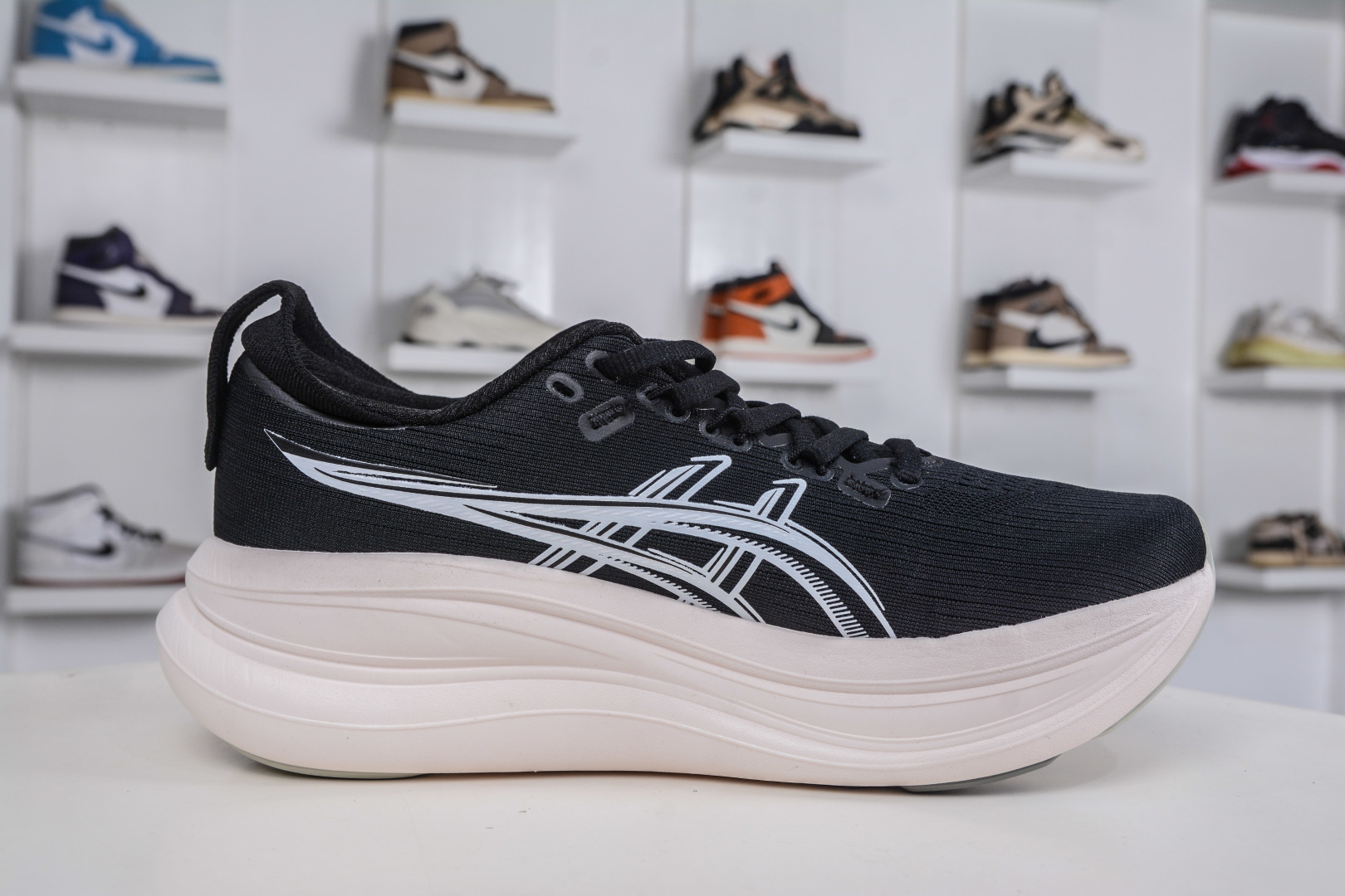 190 Asics GEL-Nimbus 28 亚瑟士缓震跑鞋 1011C491-020