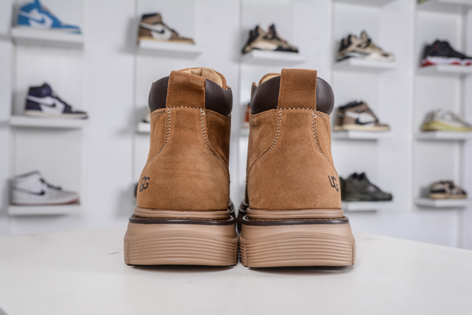 280 UGG Tasman Weather Hybrid 塔斯曼混合系列中帮轻量休闲马丁靴