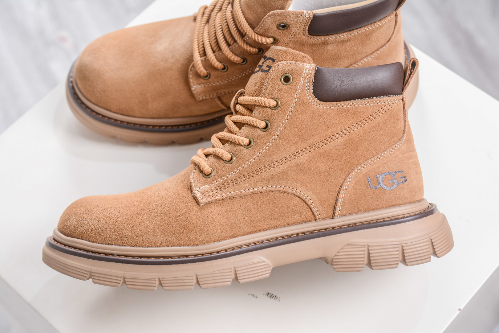 280 UGG Tasman Weather Hybrid 塔斯曼混合系列中帮轻量休闲马丁靴