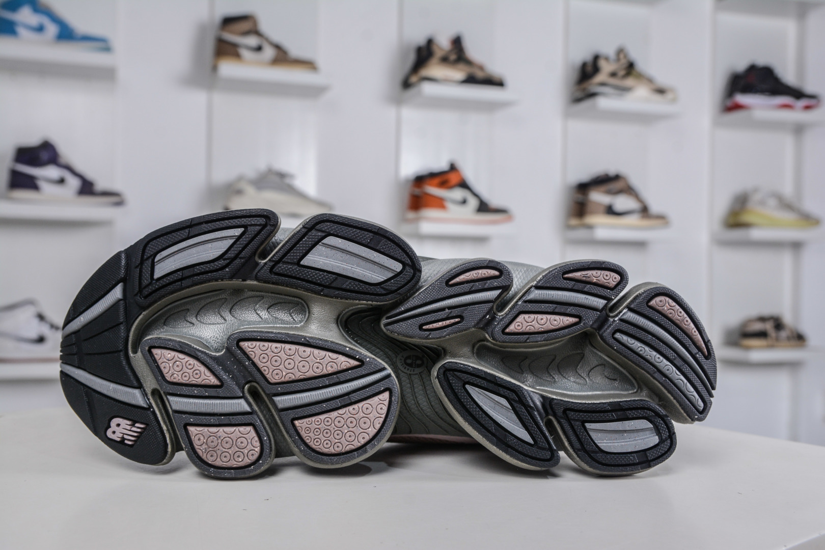 220 T版纯原 New Balance NB2000 舒适百搭防滑耐磨低帮 U20002T8