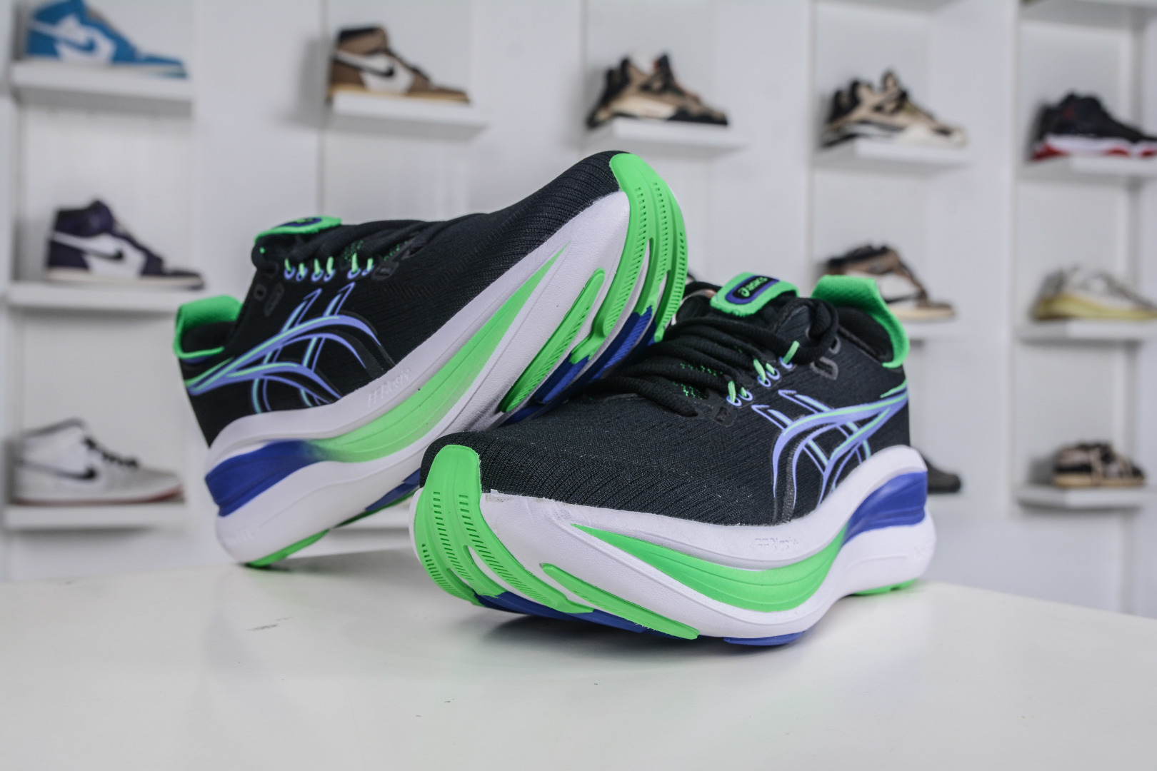 190 Asics GEL-Nimbus 28 亚瑟士缓震跑鞋 1011C127-100