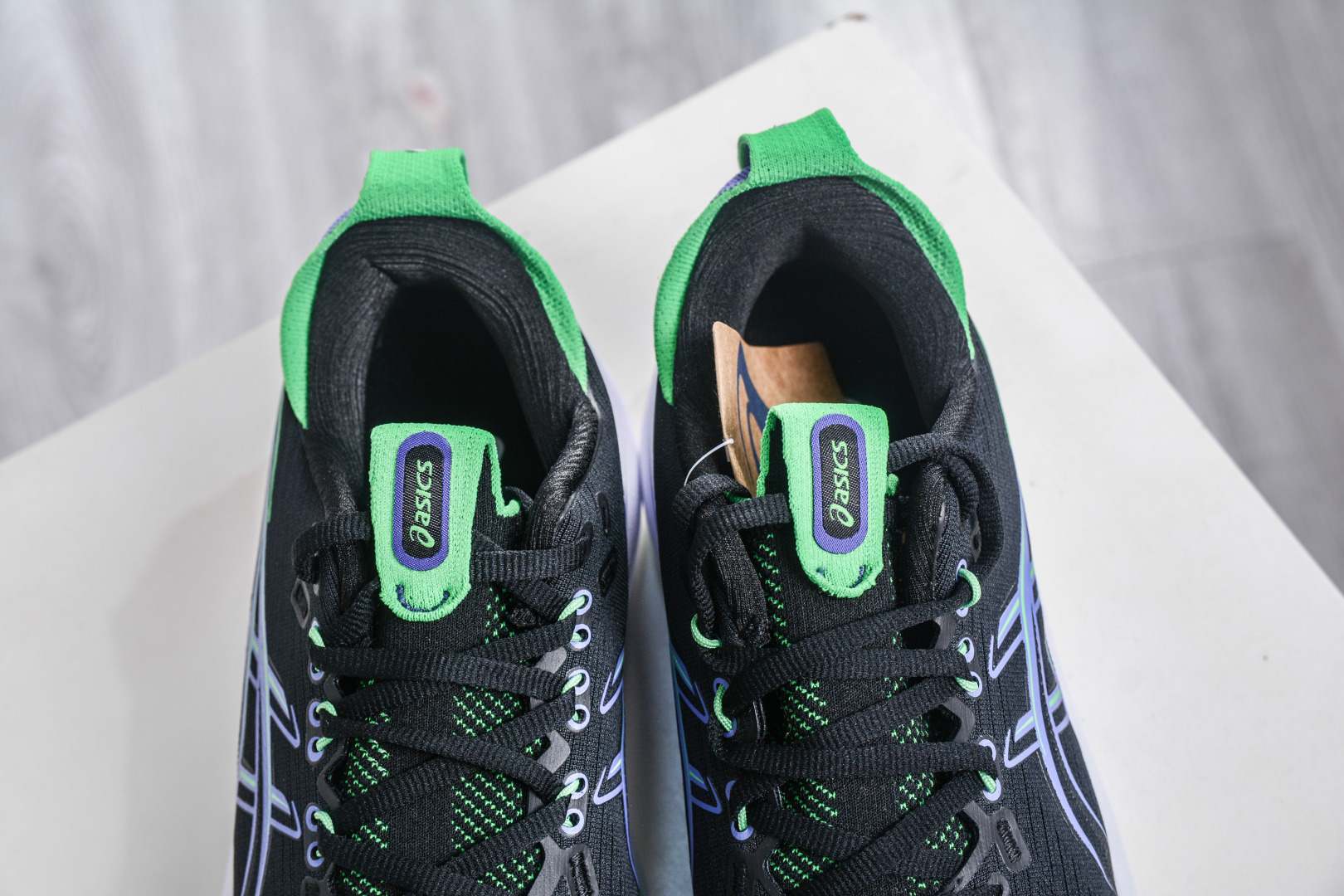 190 Asics GEL-Nimbus 28 亚瑟士缓震跑鞋 1011C127-100