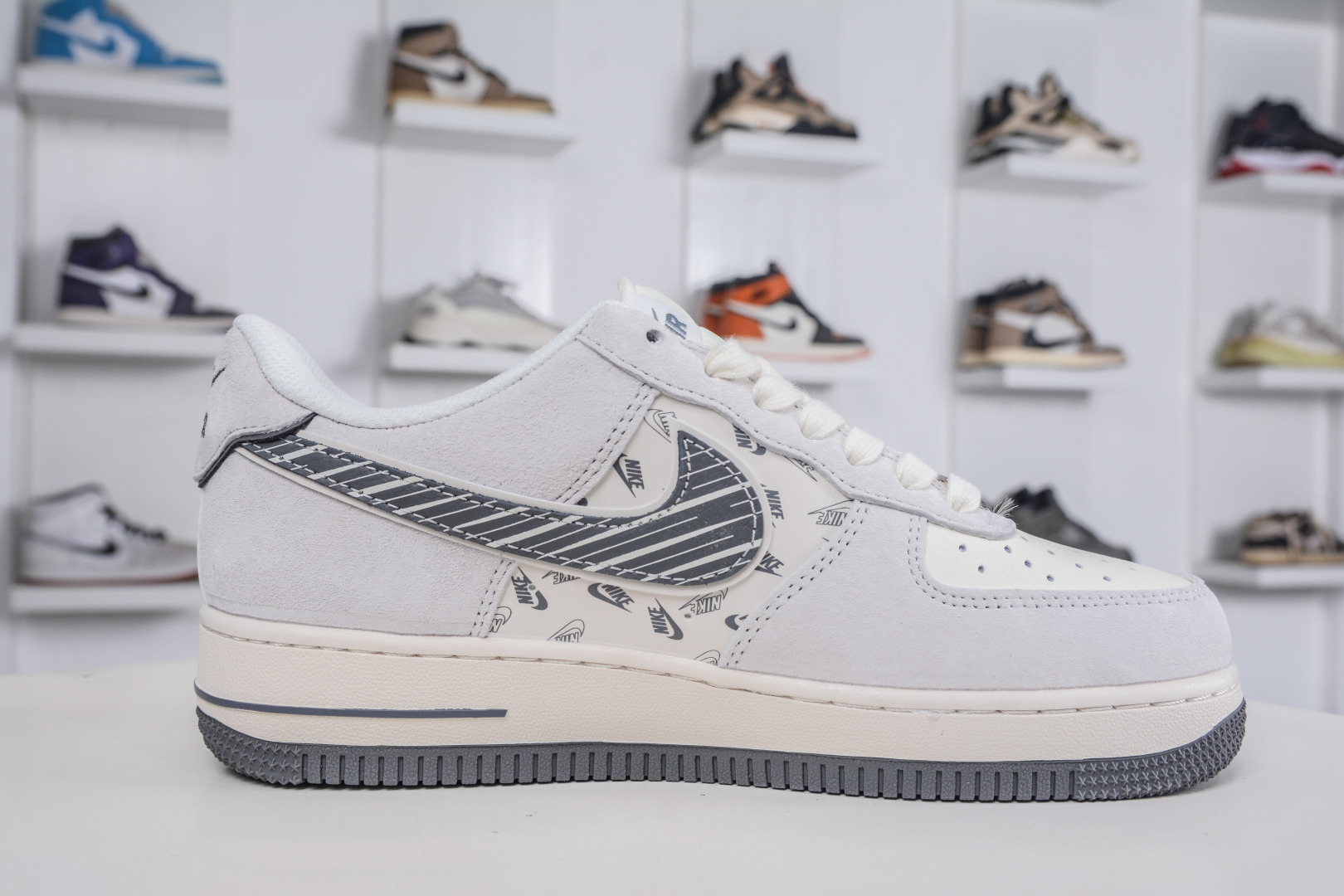 260 Nike Air Force 1 Low 07 米白灰 JP8028-071