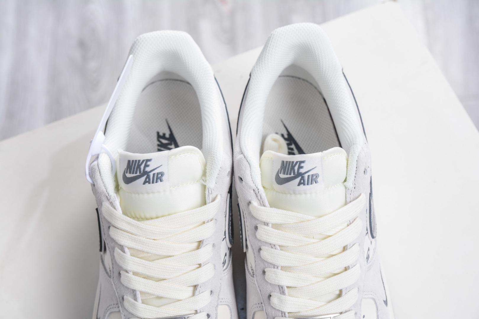 260 Nike Air Force 1 Low 07 米白灰 JP8028-071