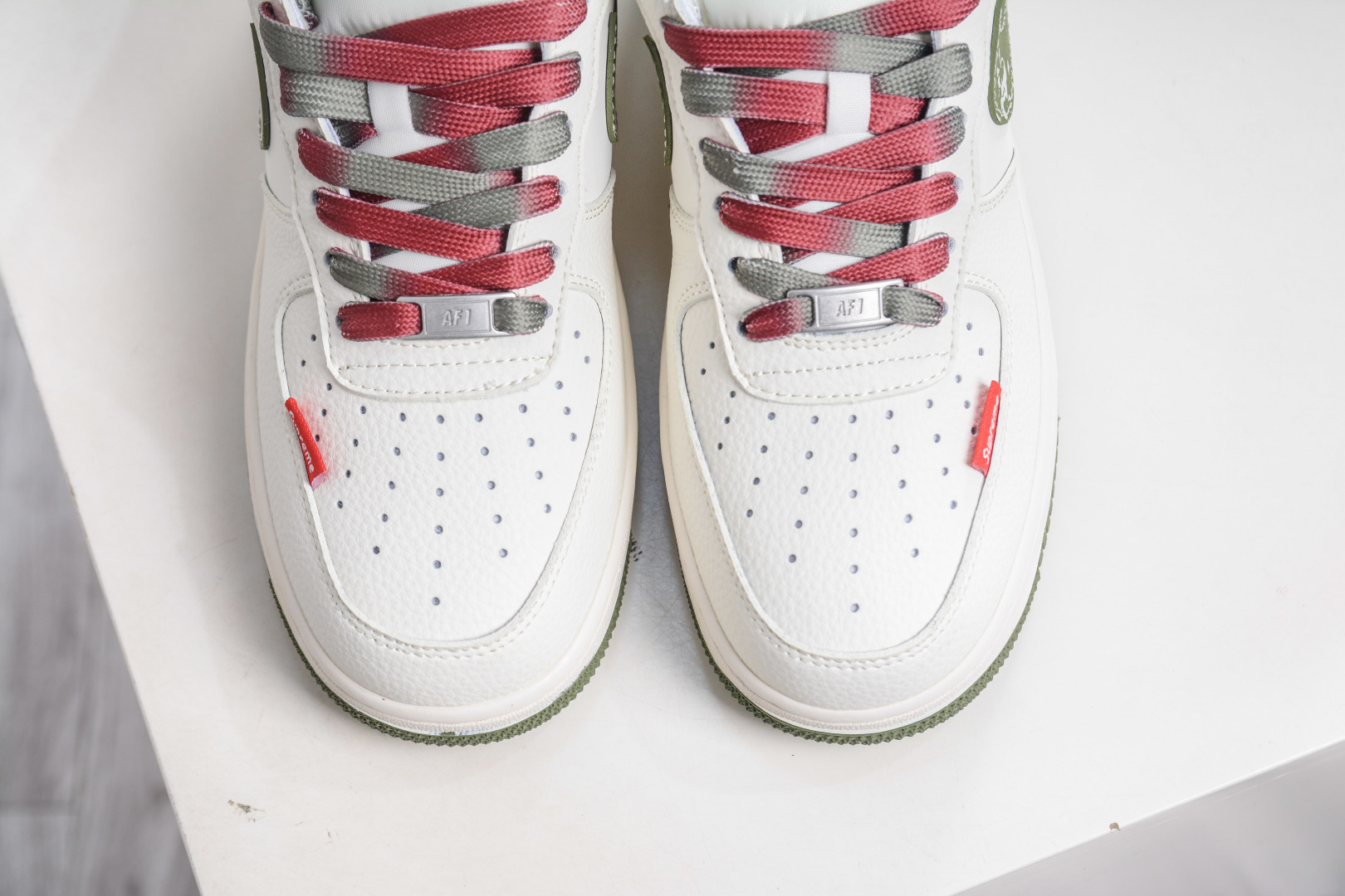 260 Nike Air Force 1 Low 07 x Supreme SUP联名-圣诞米绿红 QW5606-273