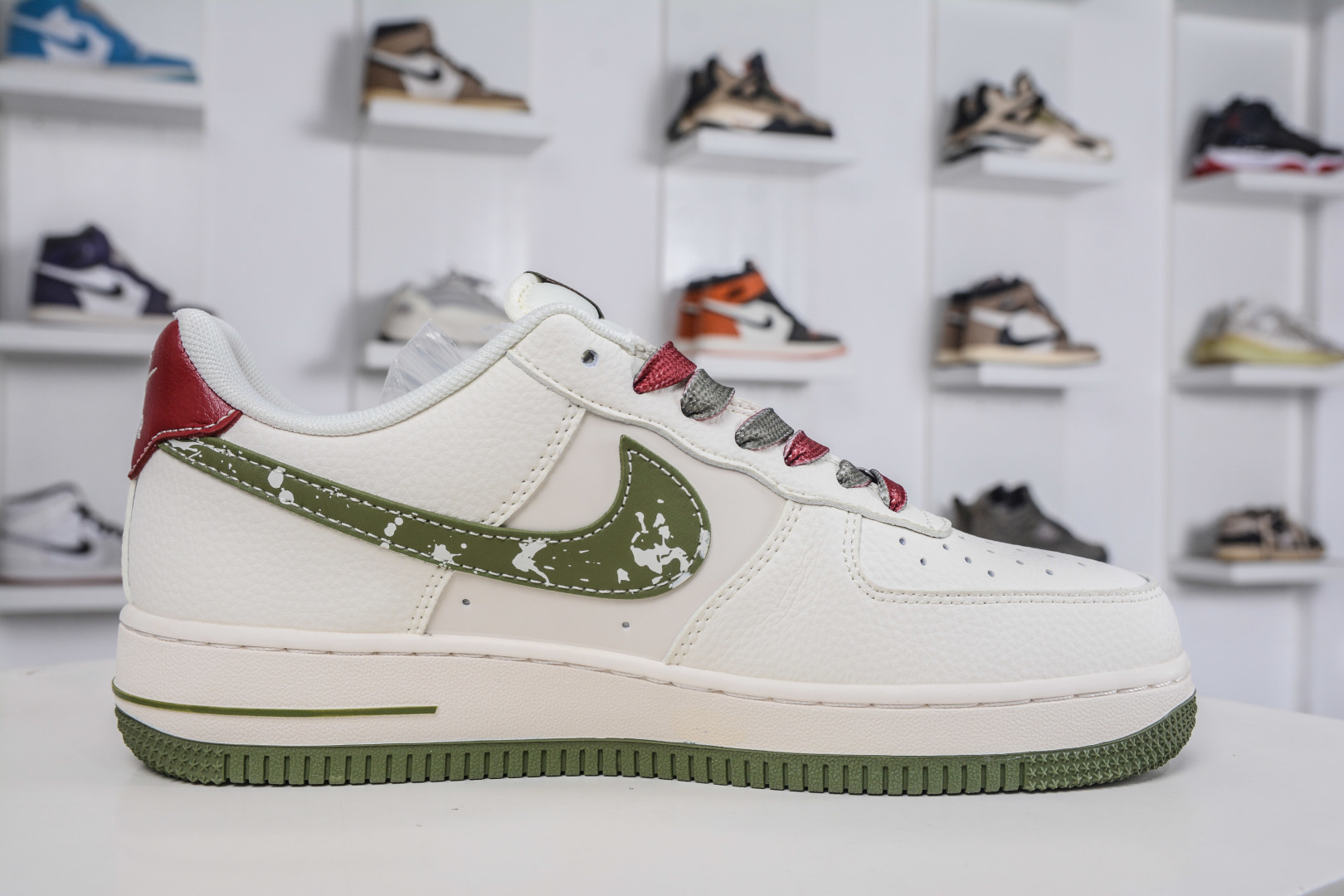 260 Nike Air Force 1 Low 07 x Supreme SUP联名-圣诞米绿红 QW5606-273