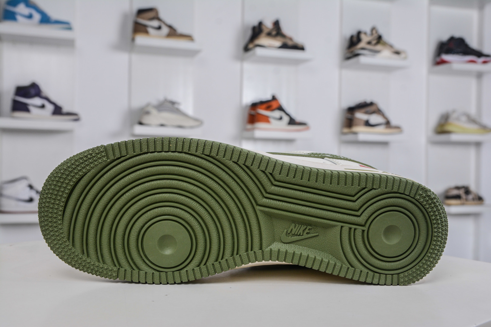 260 Nike Air Force 1 Low 07 x Supreme SUP联名-圣诞米绿红 QW5606-273