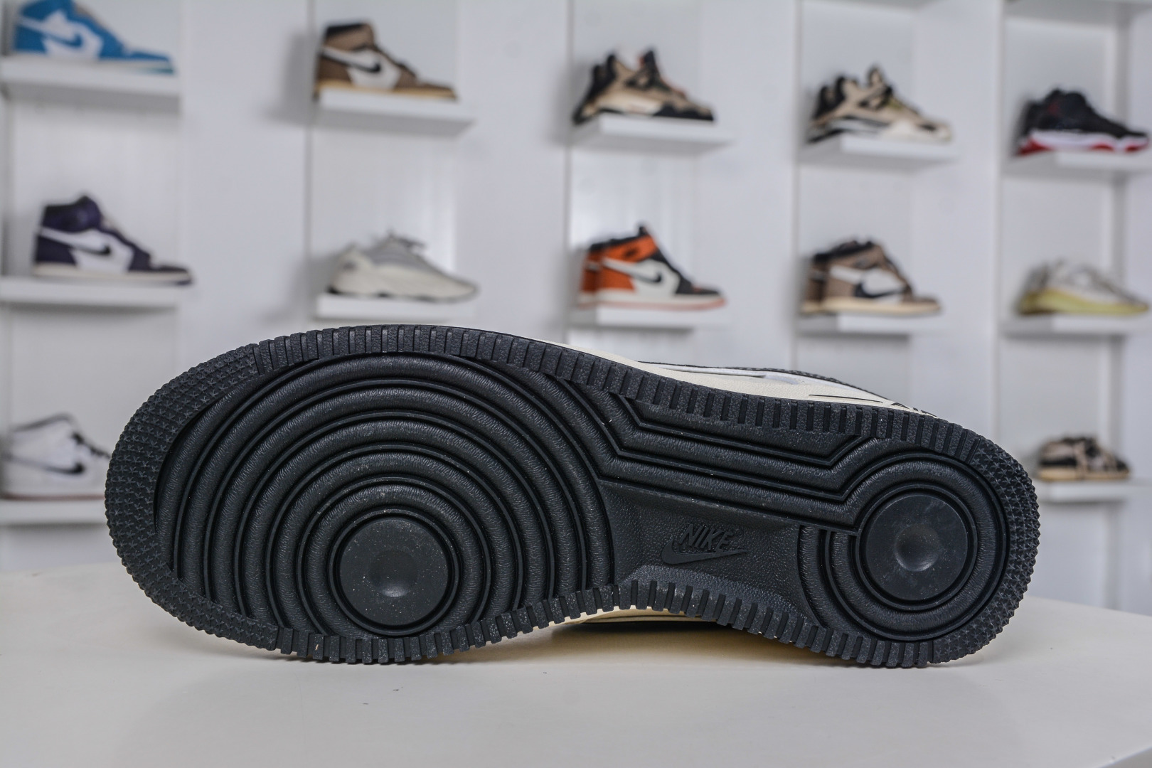 260 Nike Air Force 1 Low 07 米黑 DD1982-327