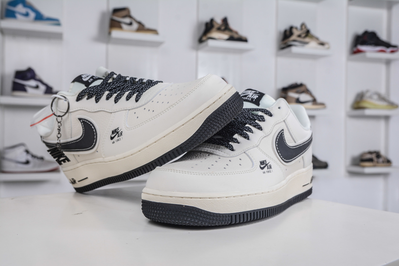 260 Nike Air Force 1 Low 07 米黑 DD1982-327