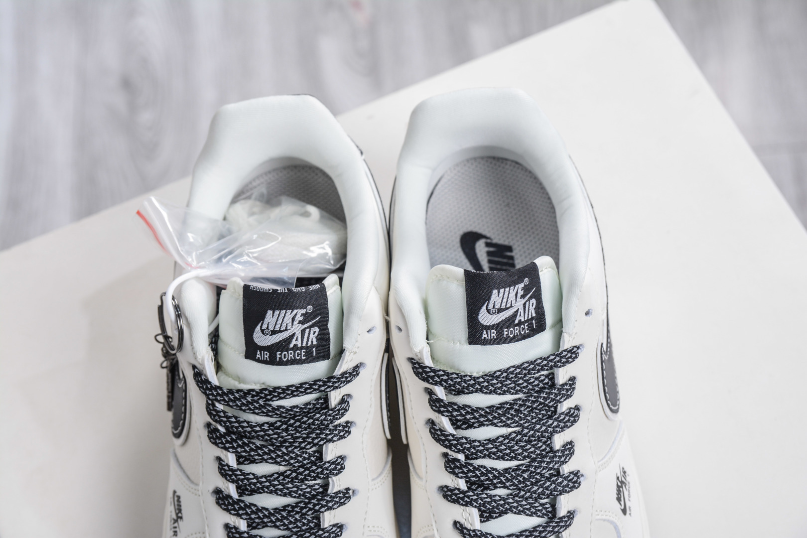 260 Nike Air Force 1 Low 07 米黑 DD1982-327