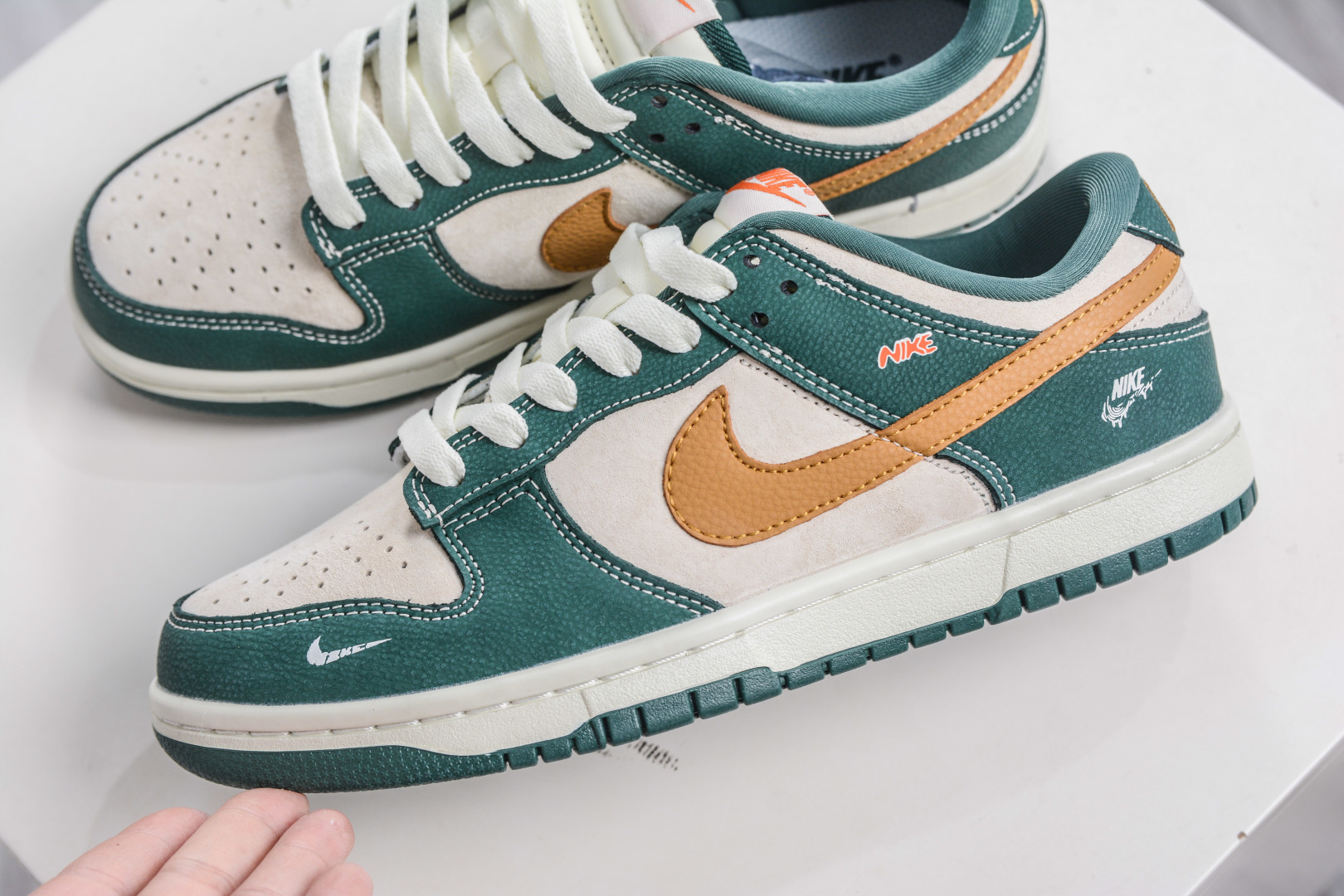 270 Nike SB Dunk Low x NIKE 耐克联名-卡其绿 YF9511-921