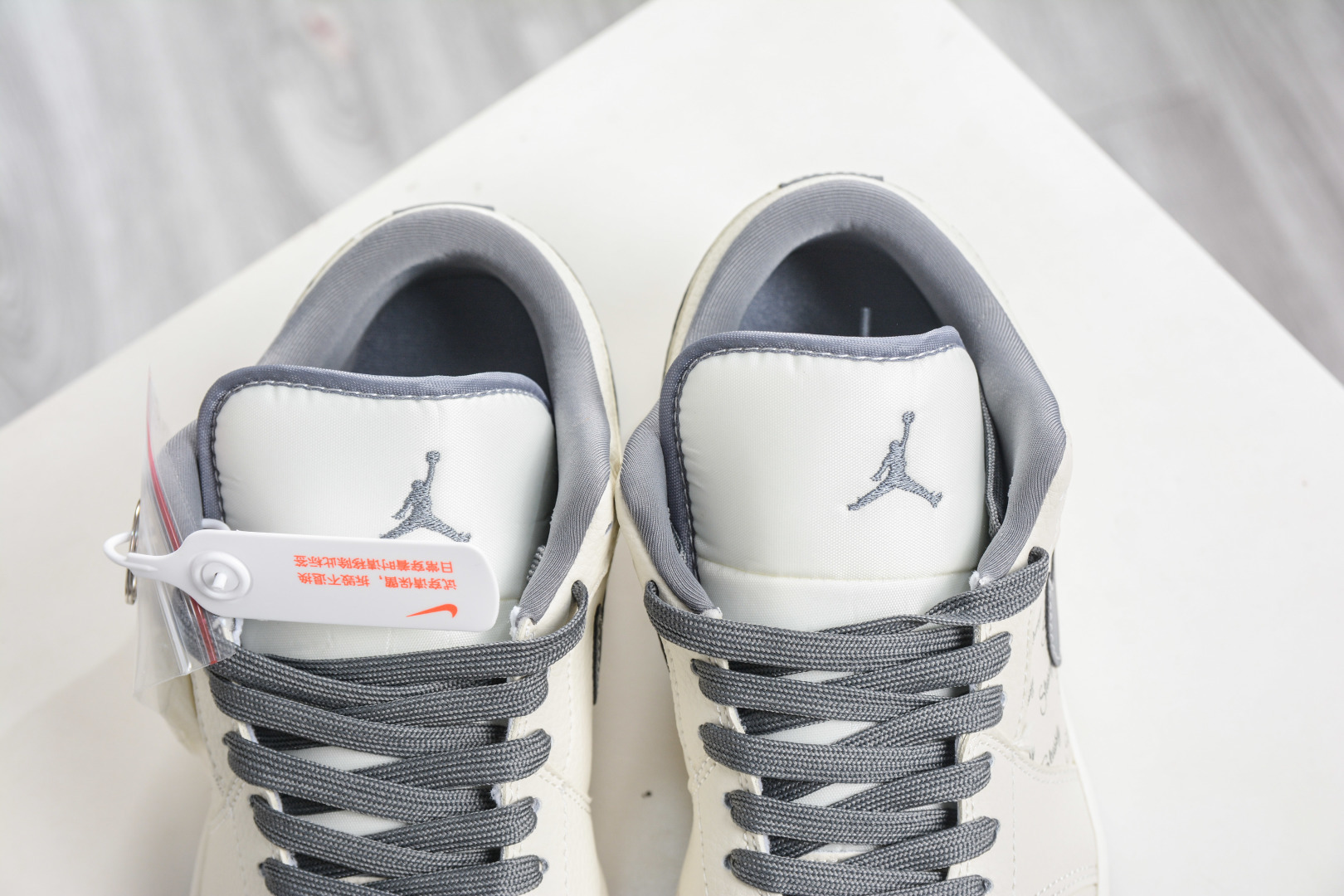 270 Air Jordan 1 Retro Low x Stussy 斯图西联名-米白灰 LL8888-001