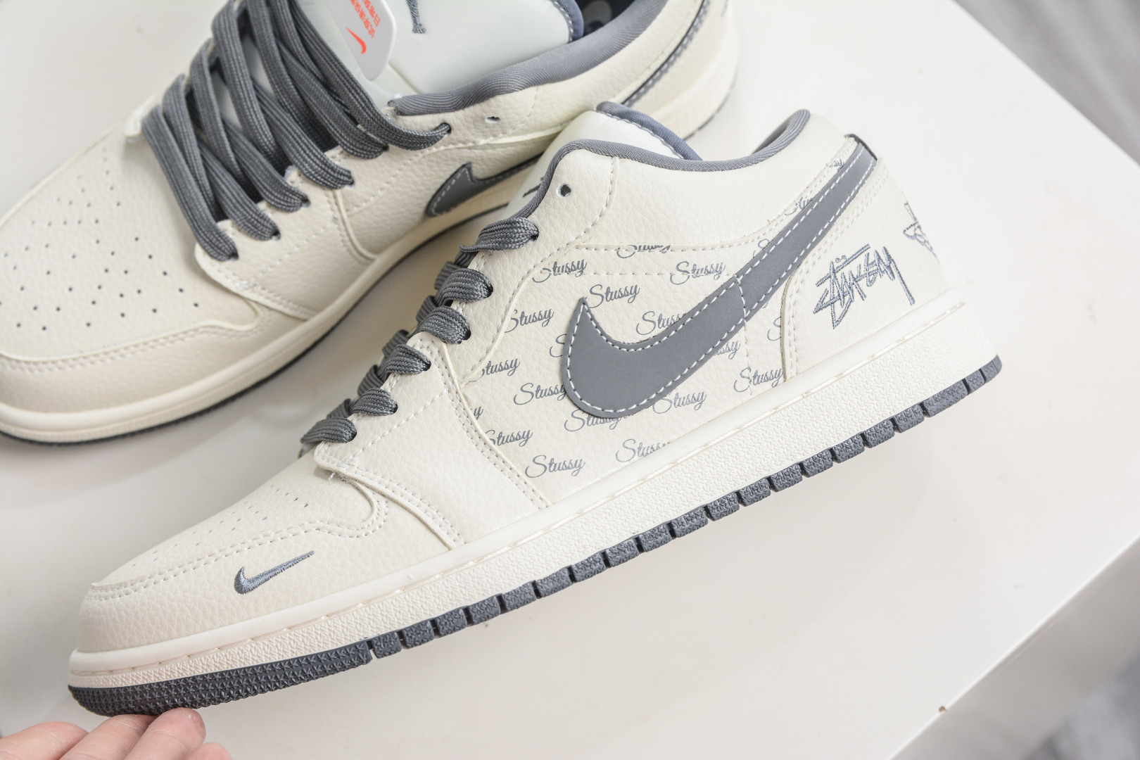 270 Air Jordan 1 Retro Low x Stussy 斯图西联名-米白灰 LL8888-001
