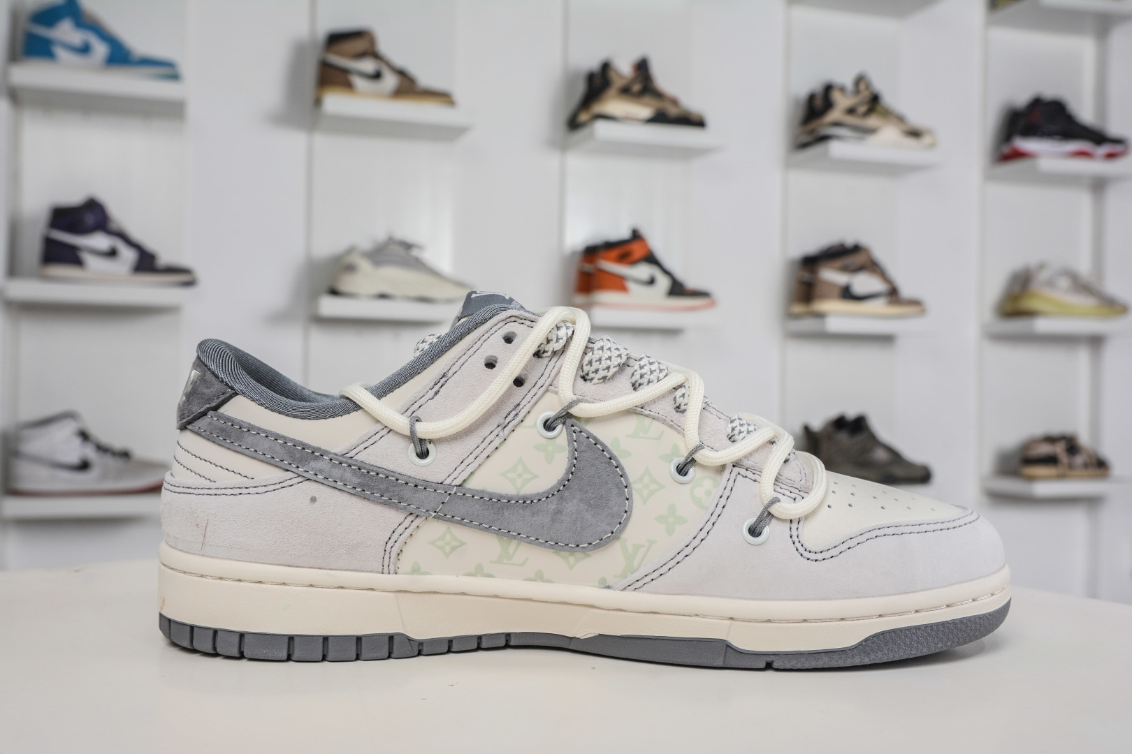 290 Nike SB Dunk Low x Louis VuittLV联名-浅灰白抽绳 CX5050-Y35
