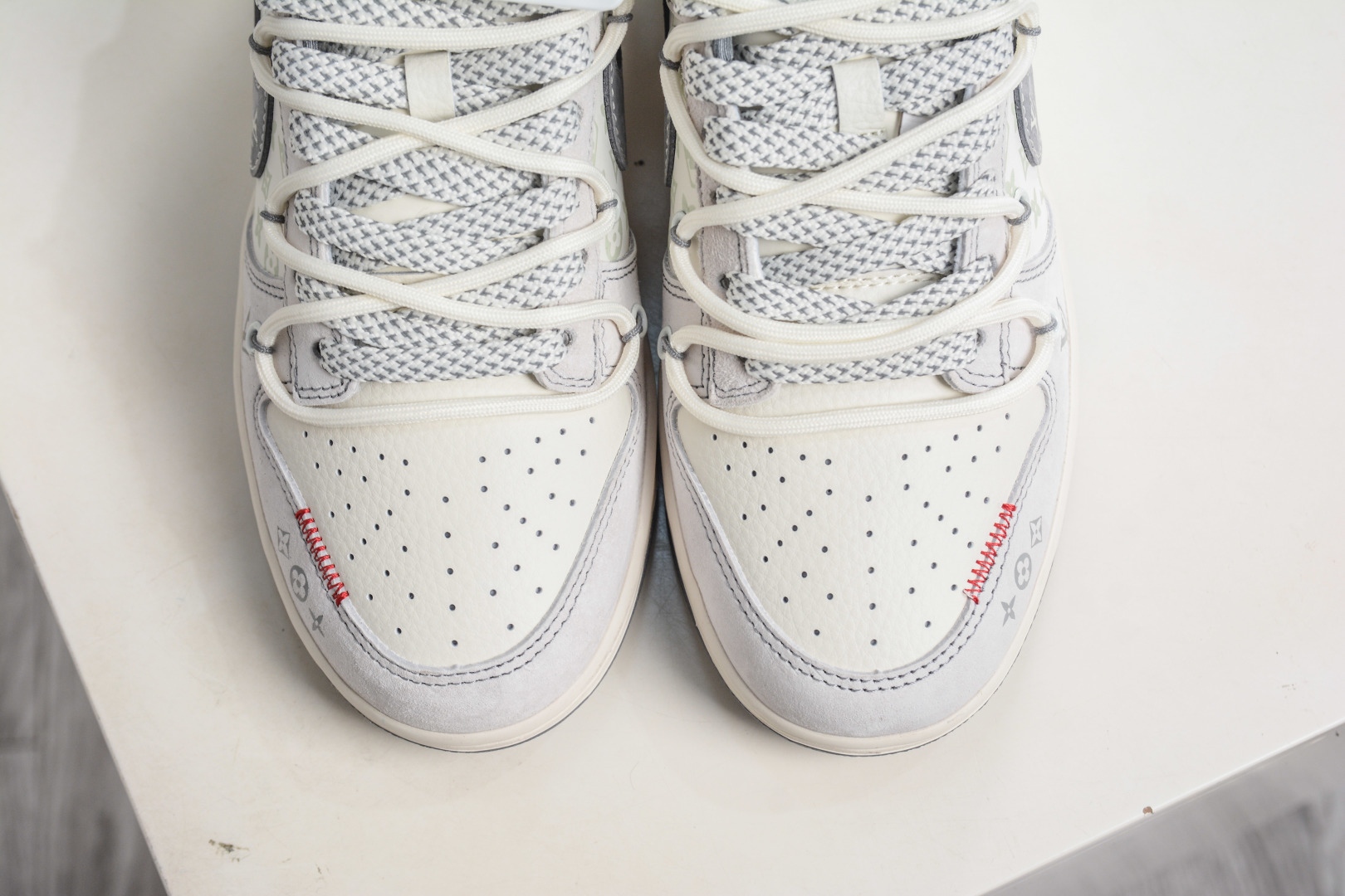 290 Nike SB Dunk Low x Louis VuittLV联名-浅灰白抽绳 CX5050-Y35