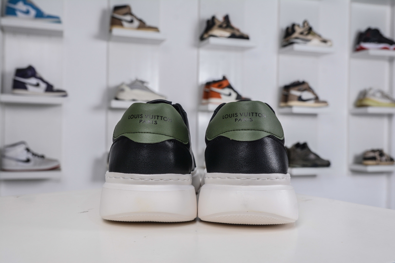 260 Louis VuittLV男鞋路易威登休闲文化运动板鞋系列