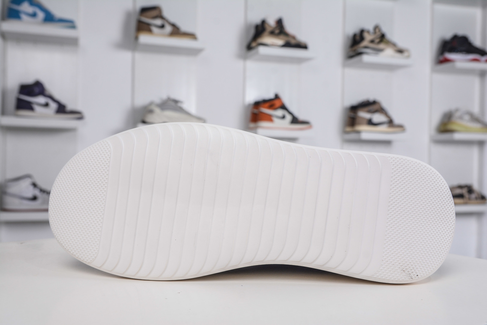 260 Louis VuittLV男鞋路易威登休闲文化运动板鞋系列