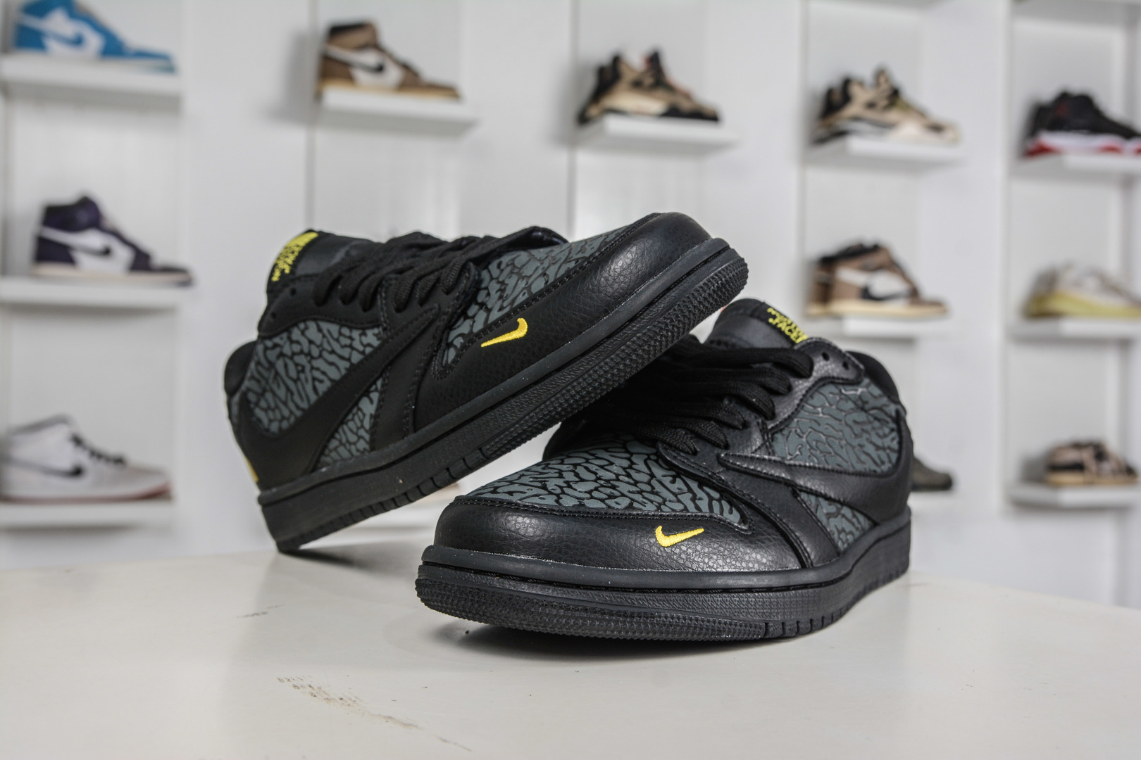 270 TS x Air Jordan AJ1 Low X The North Face 北面联名-黑金 DZ5899-043