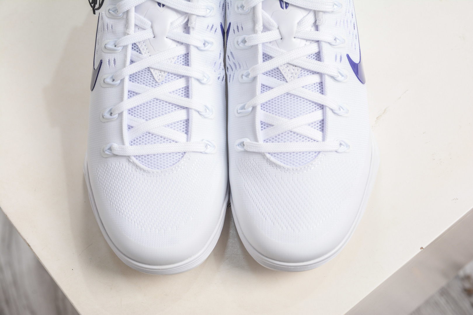 320 灭世/Max Nike Kobe 9 Low EM Think Pink PE 科比九代舒适减震防滑低帮篮球鞋 白紫色 IH1401-100