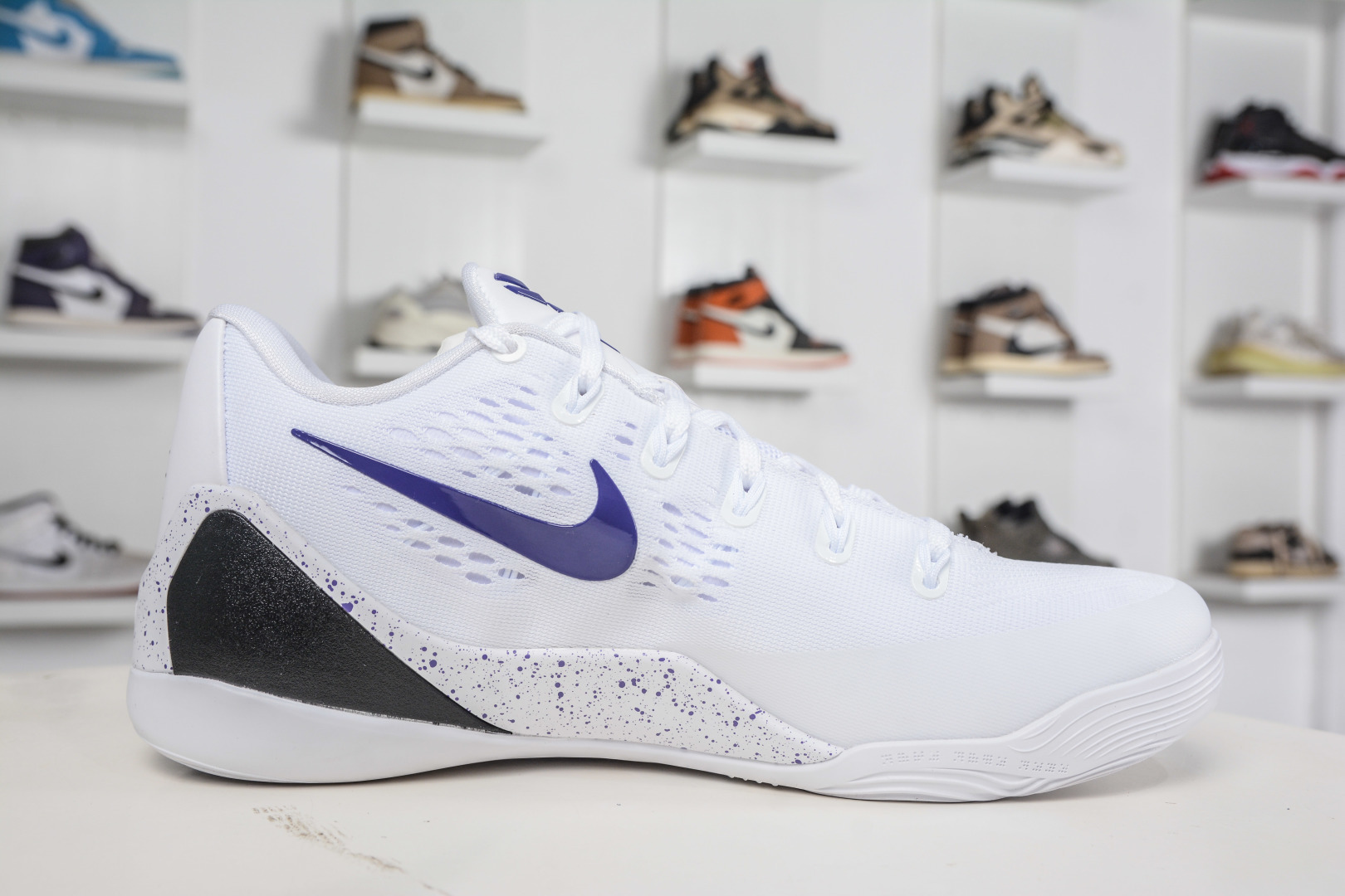 320 灭世/Max Nike Kobe 9 Low EM Think Pink PE 科比九代舒适减震防滑低帮篮球鞋 白紫色 IH1401-100