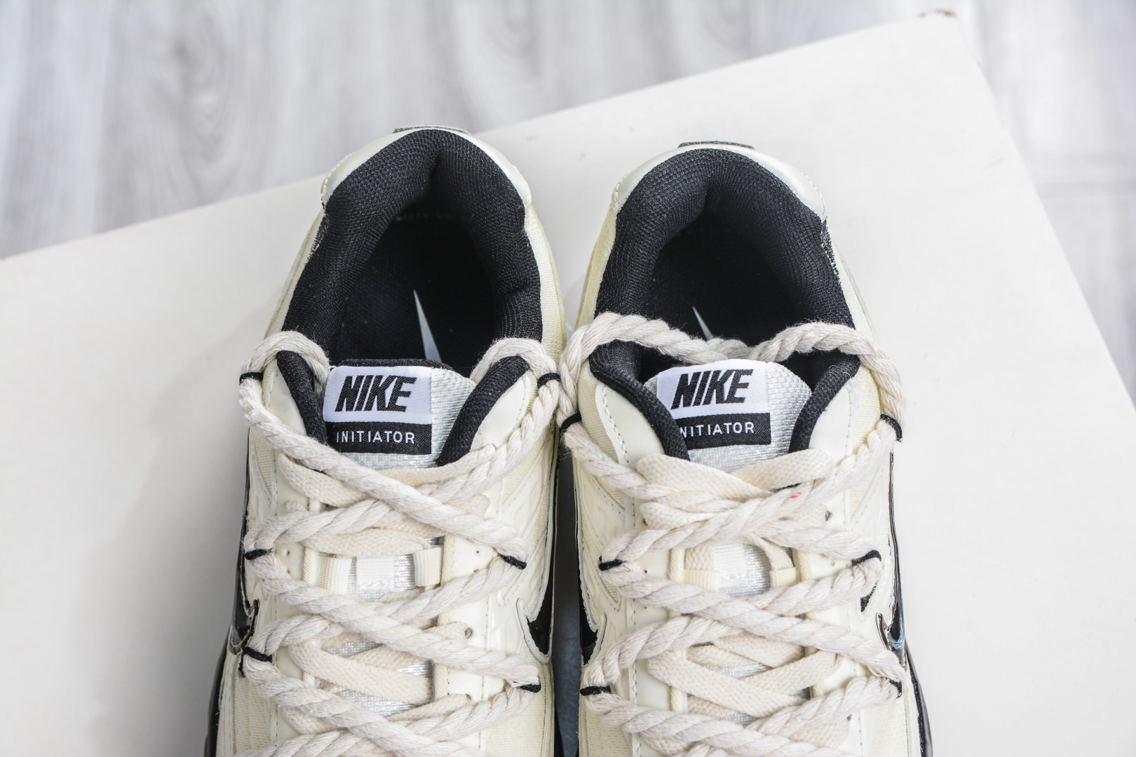 290 NIKE INITIATOR创始者系列复古休闲运动舒适跑鞋 394055-100