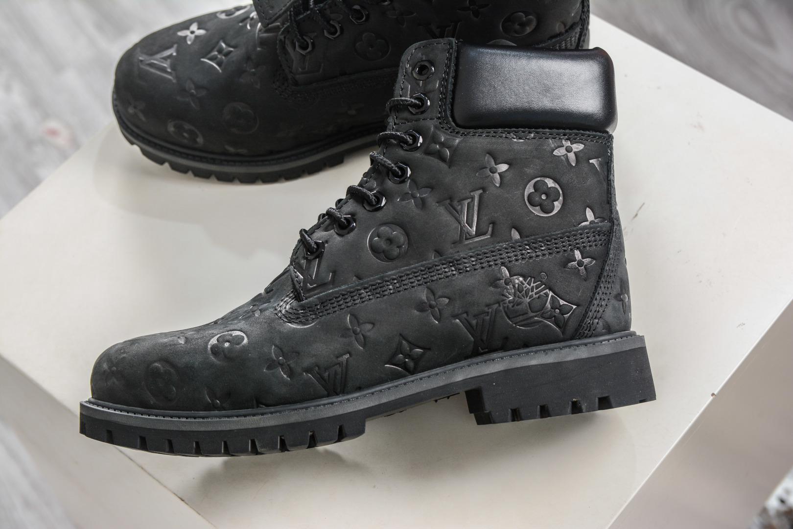 340 Timberland/天伯伦 添柏岚/经典大黄靴 LV 高帮/黑色 菲董