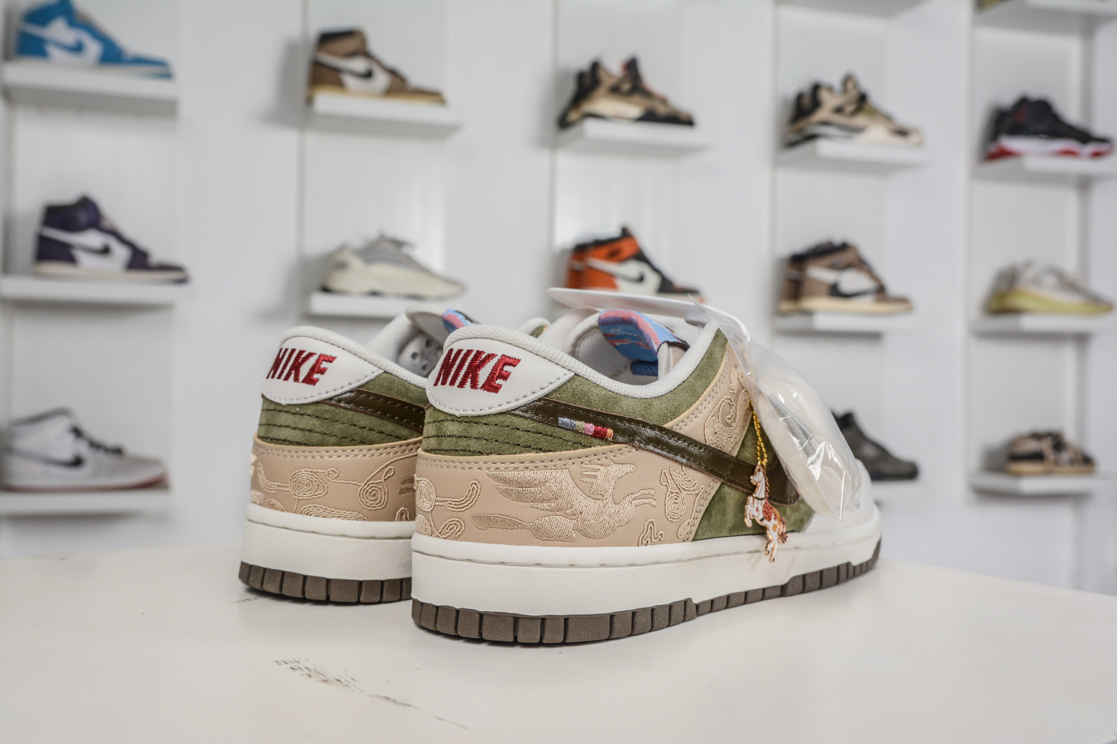 220 NK Dunk Pegasus Pack 马年限定米褐色 低帮复古休闲运动滑板鞋 IQ1118-220